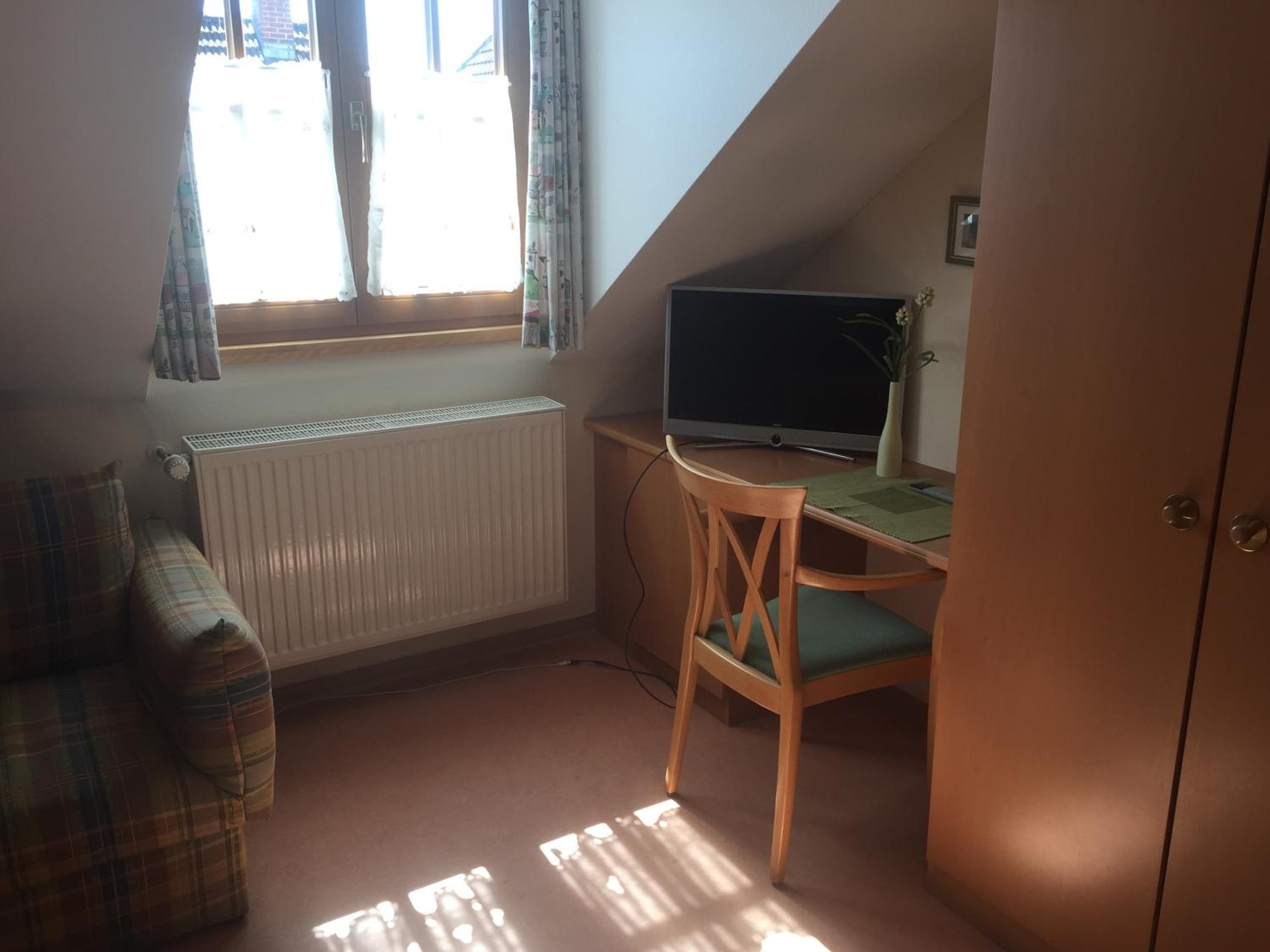 Single Room photo 3