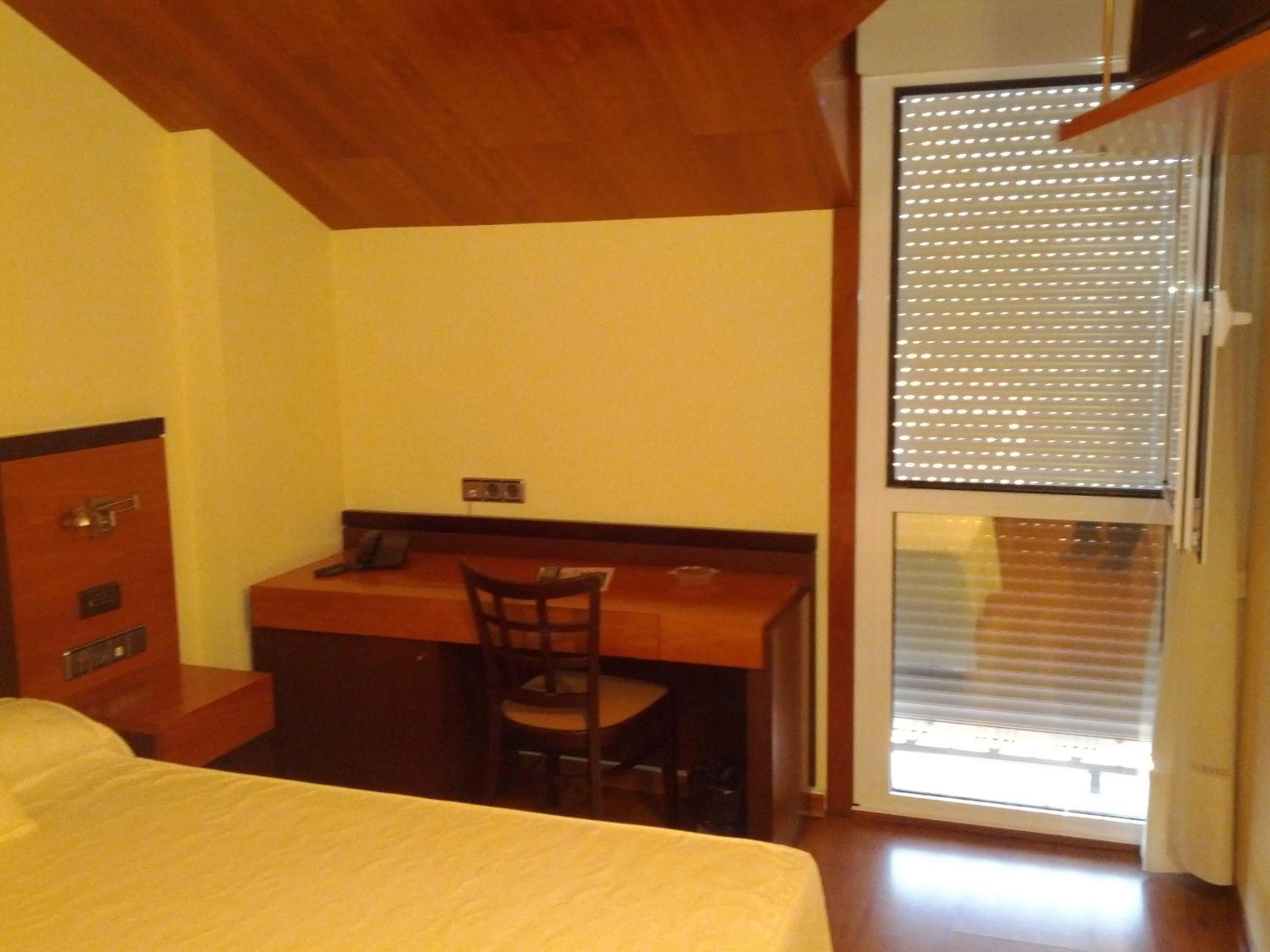 Double Room - Photo 11
