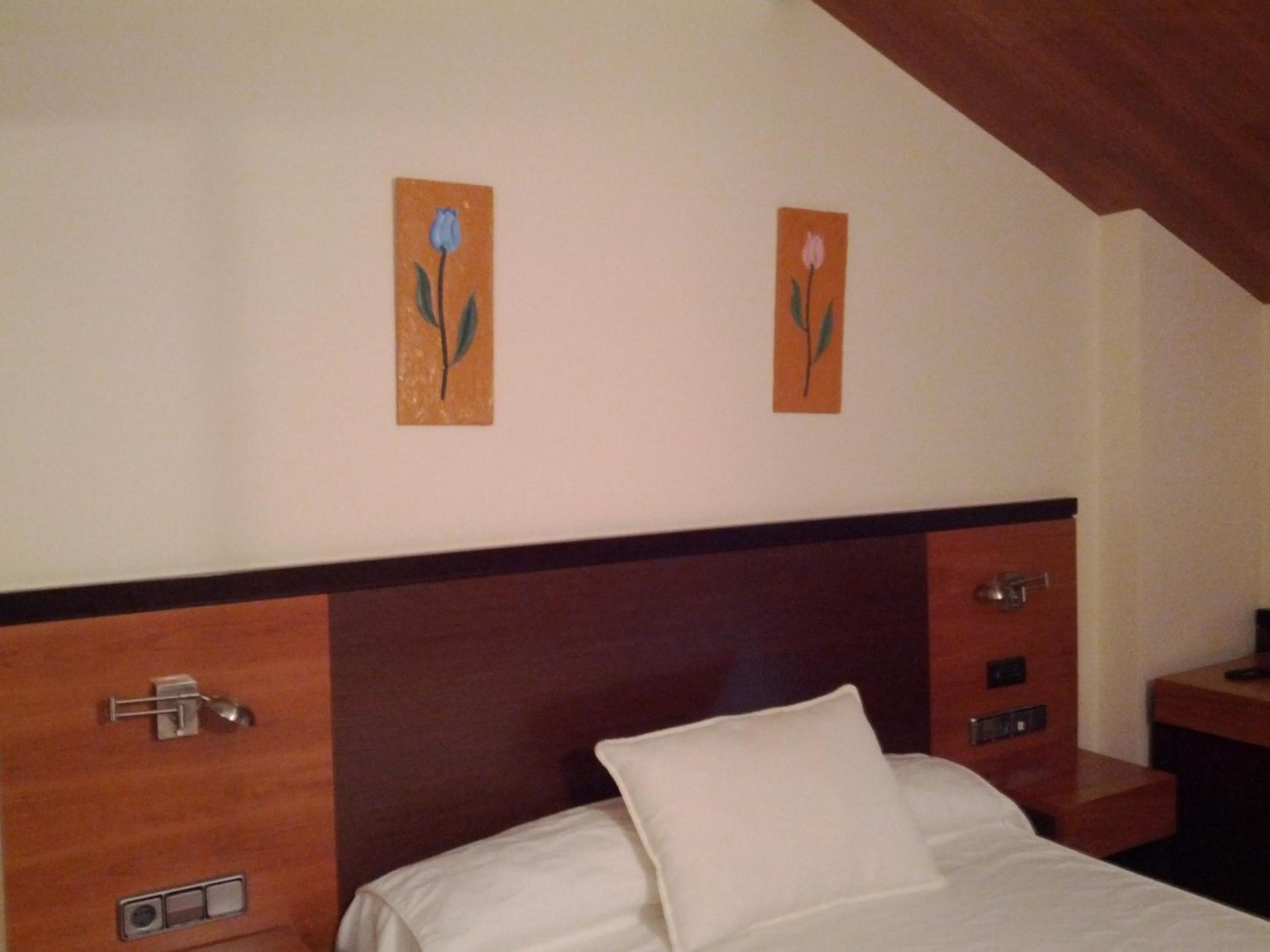 Double Room - Photo 4