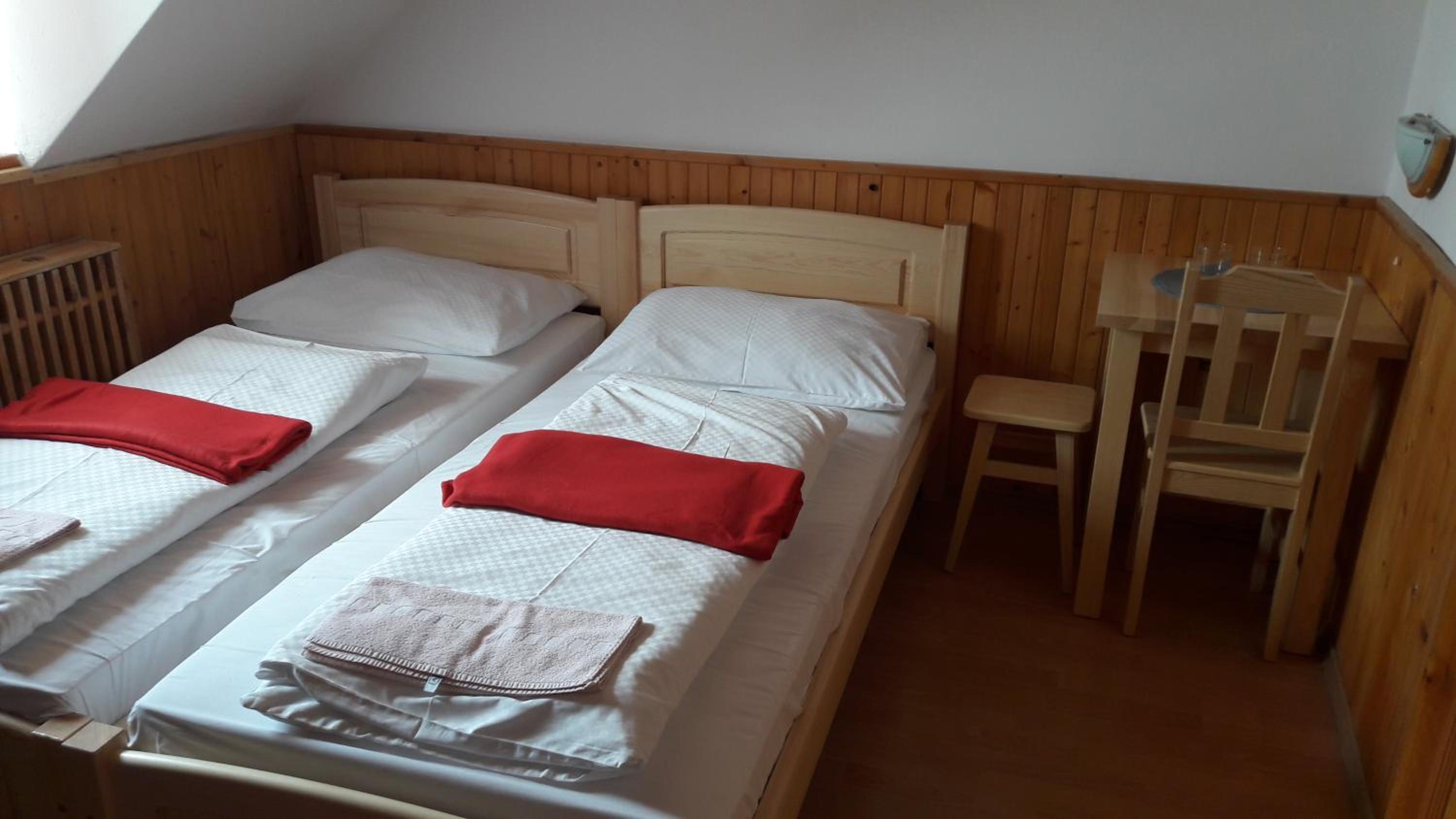 Standard Double Room with Shared Bathroom photo 3