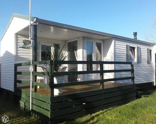 Two-Bedroom Bungalow photo 1