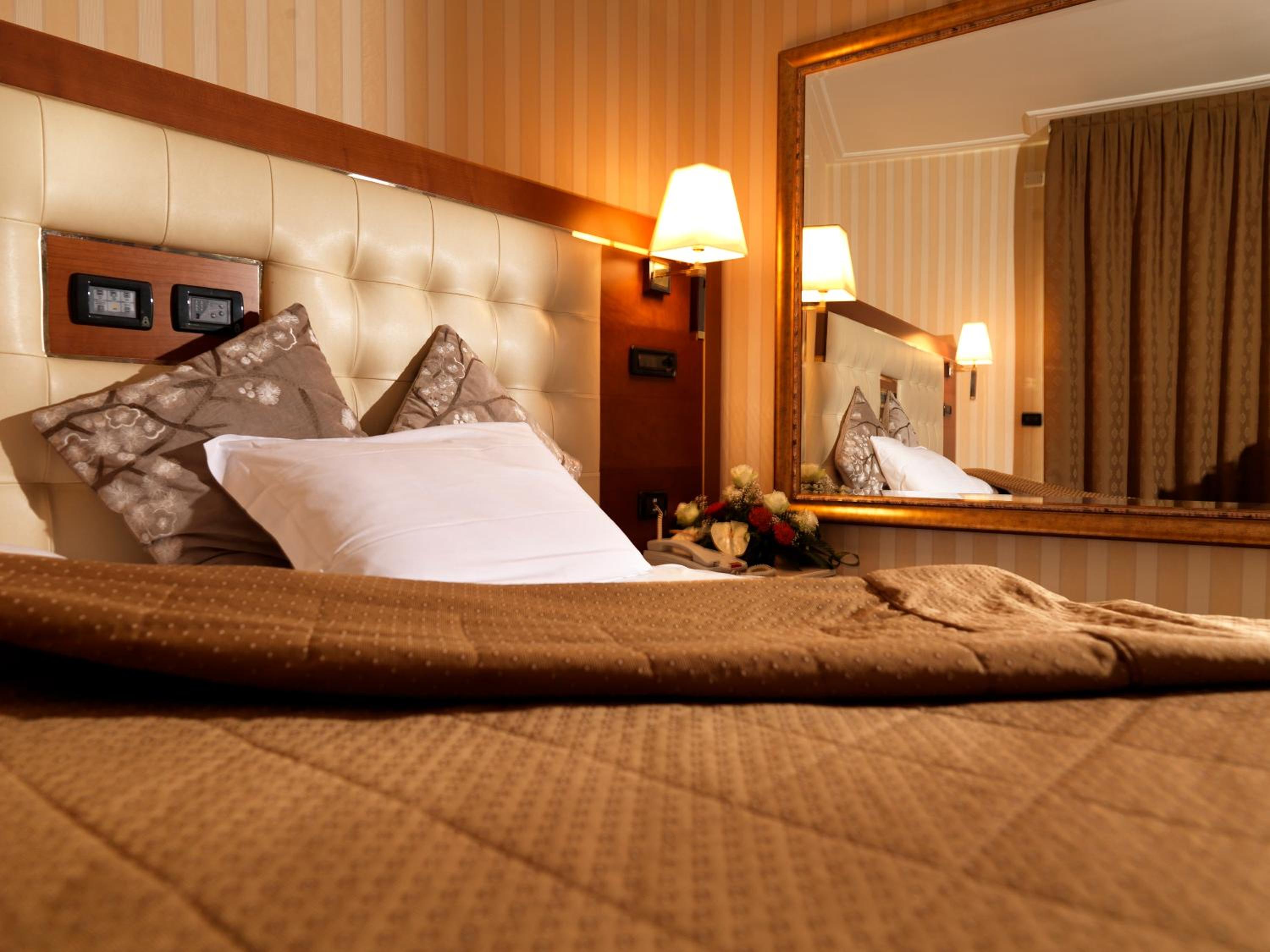Double Room - Photo 10