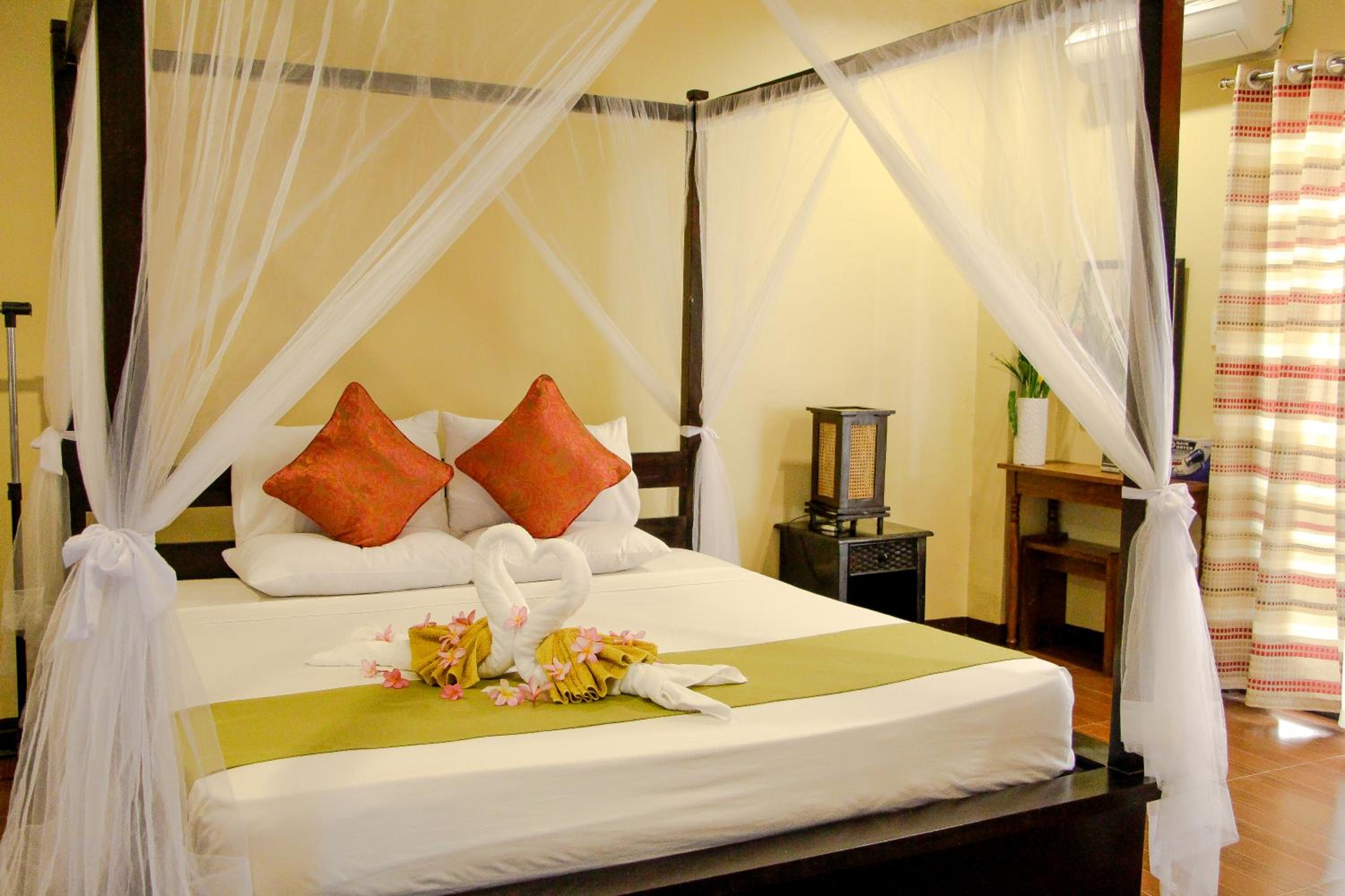 Deluxe Double Room with Garden - Photo 13