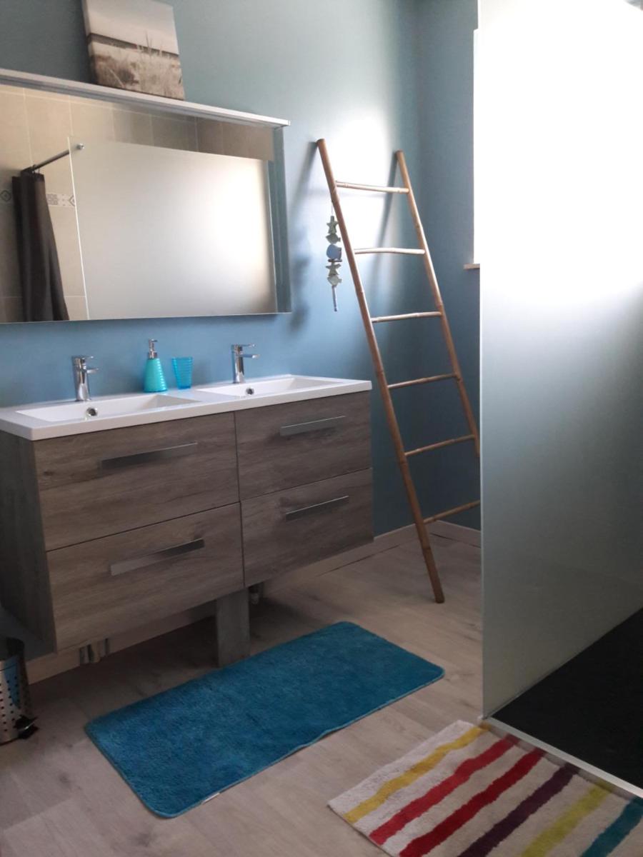 Two-Bedroom House photo 2