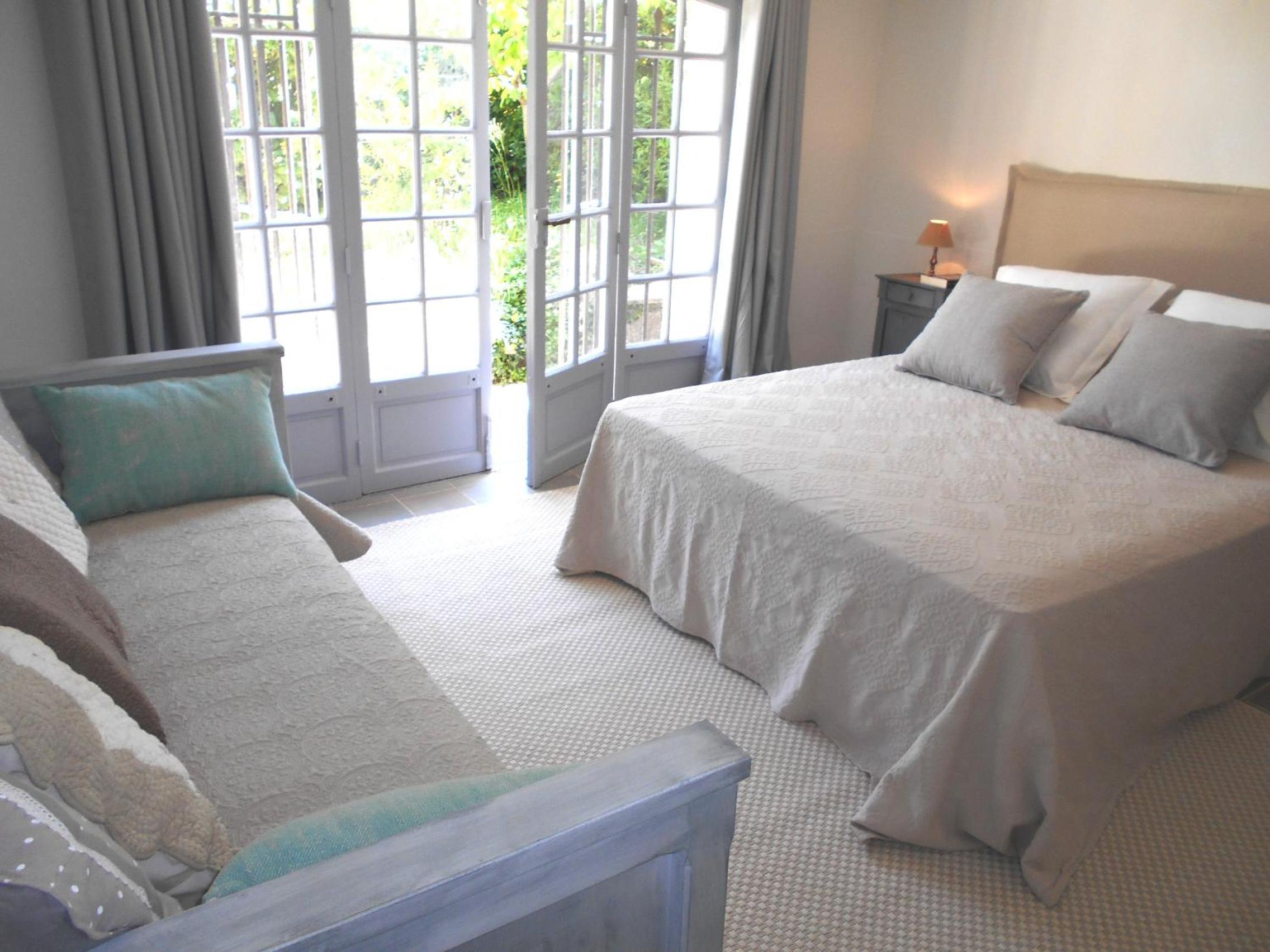 One-Bedroom House photo 3