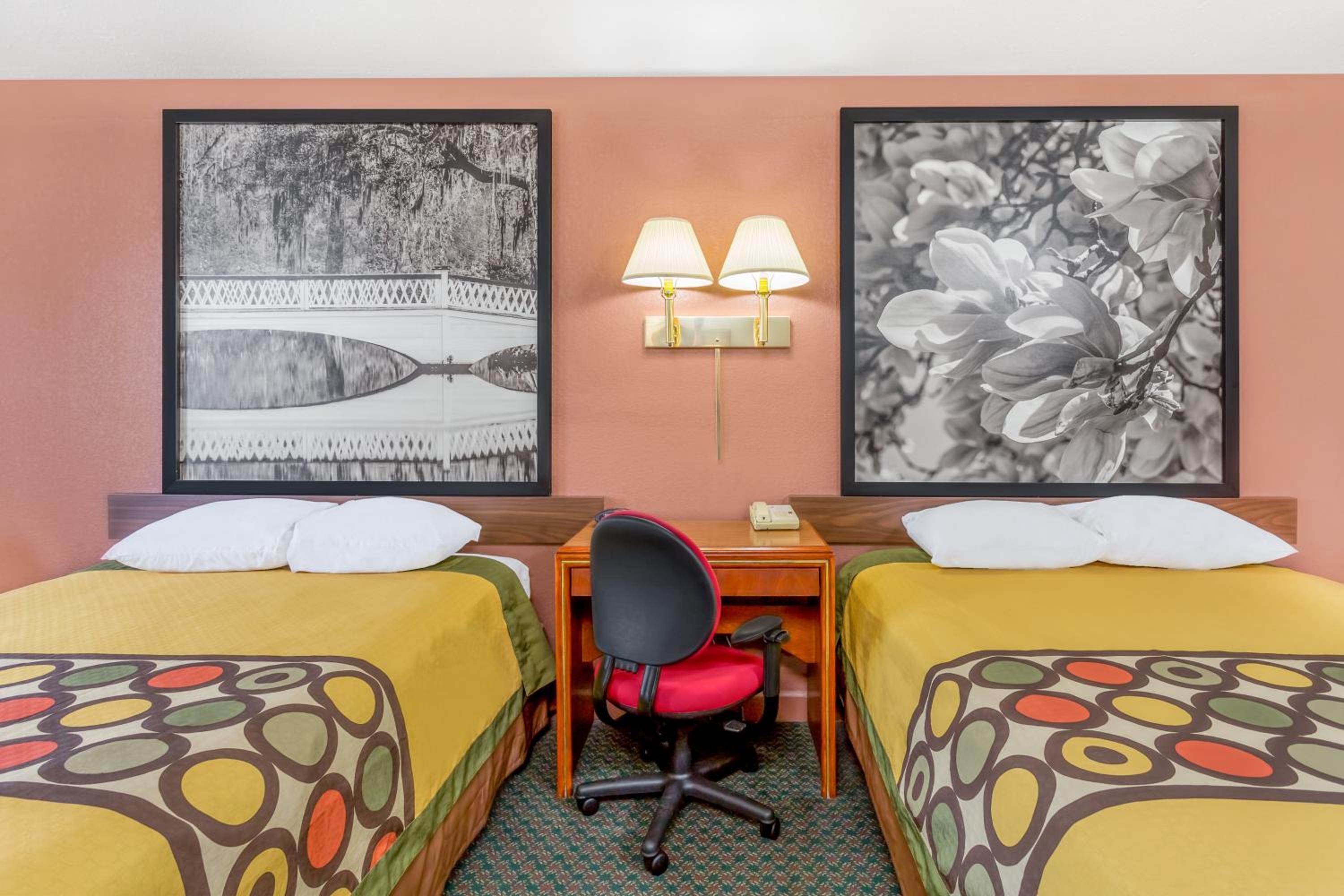 Double Room with Two Double Beds - Mobility Access/Non-Smoking - Photo 5