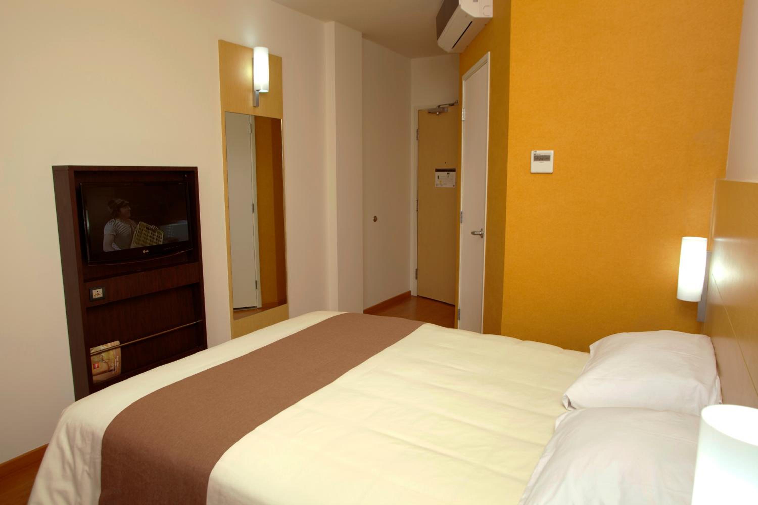 Double Room - Photo 12