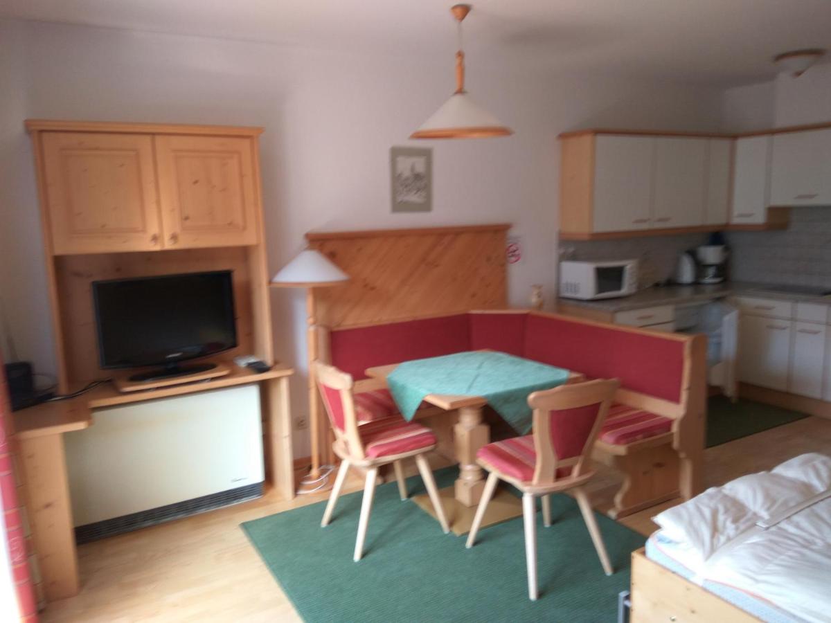 Apartment with Mountain View photo 2