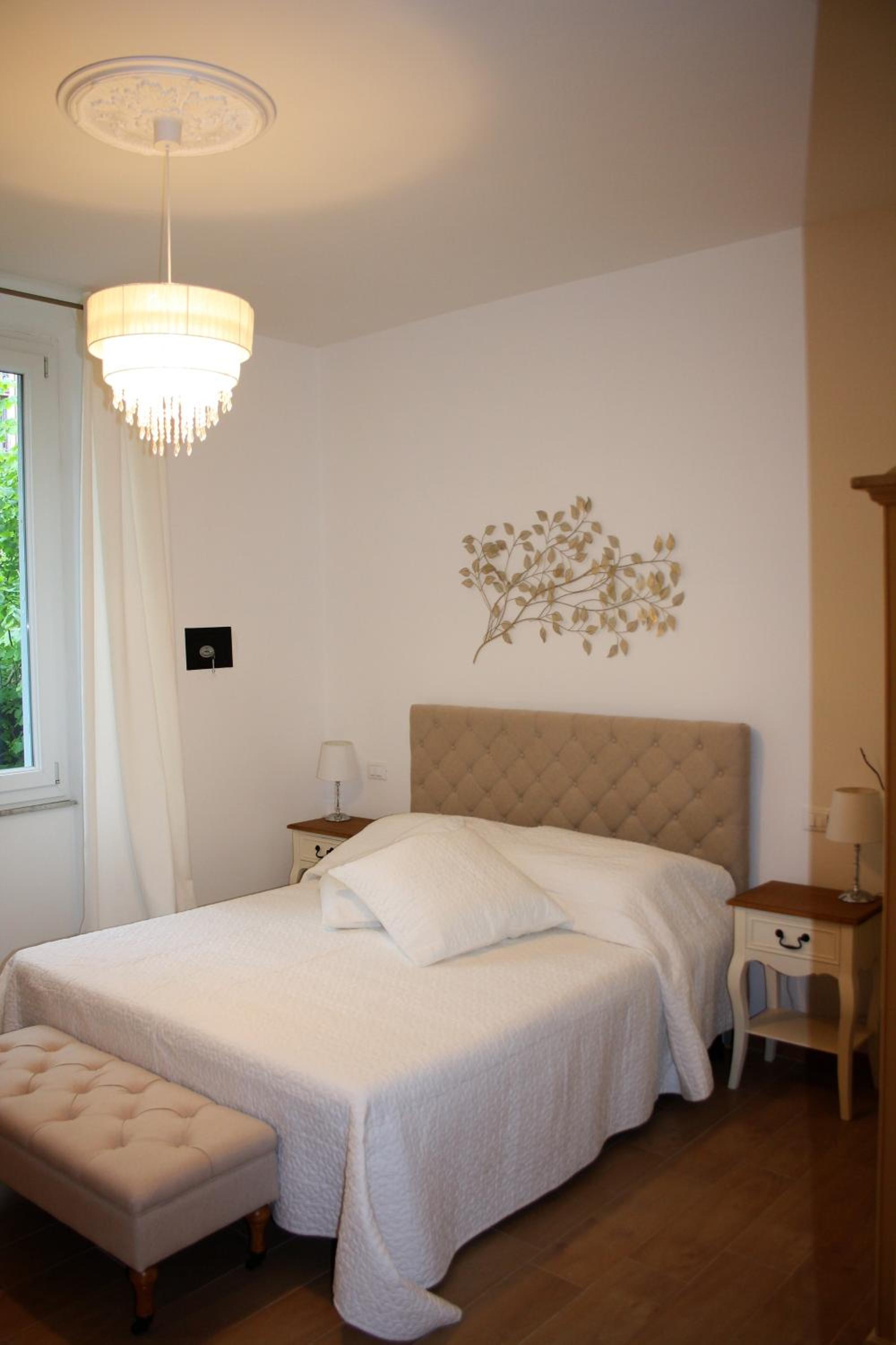 Single Room with Private Bathroom