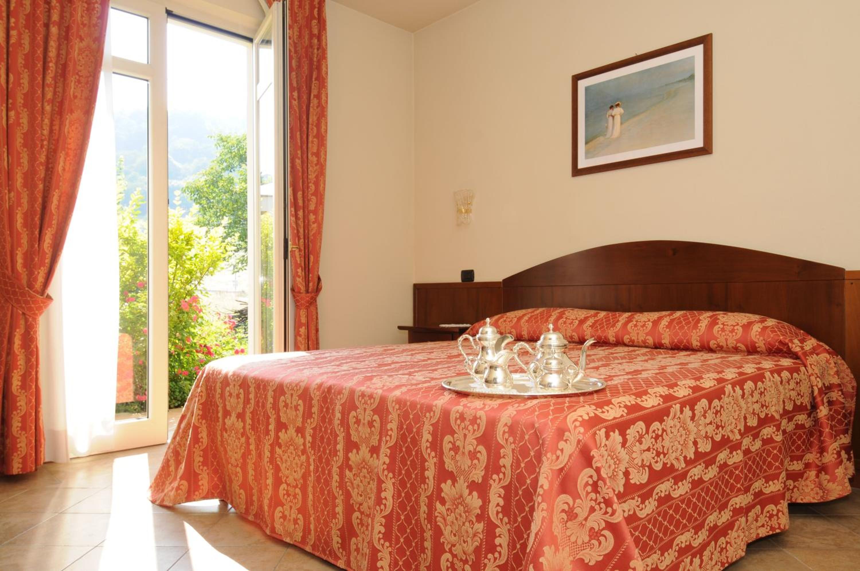 Double or Twin Room - Photo 2