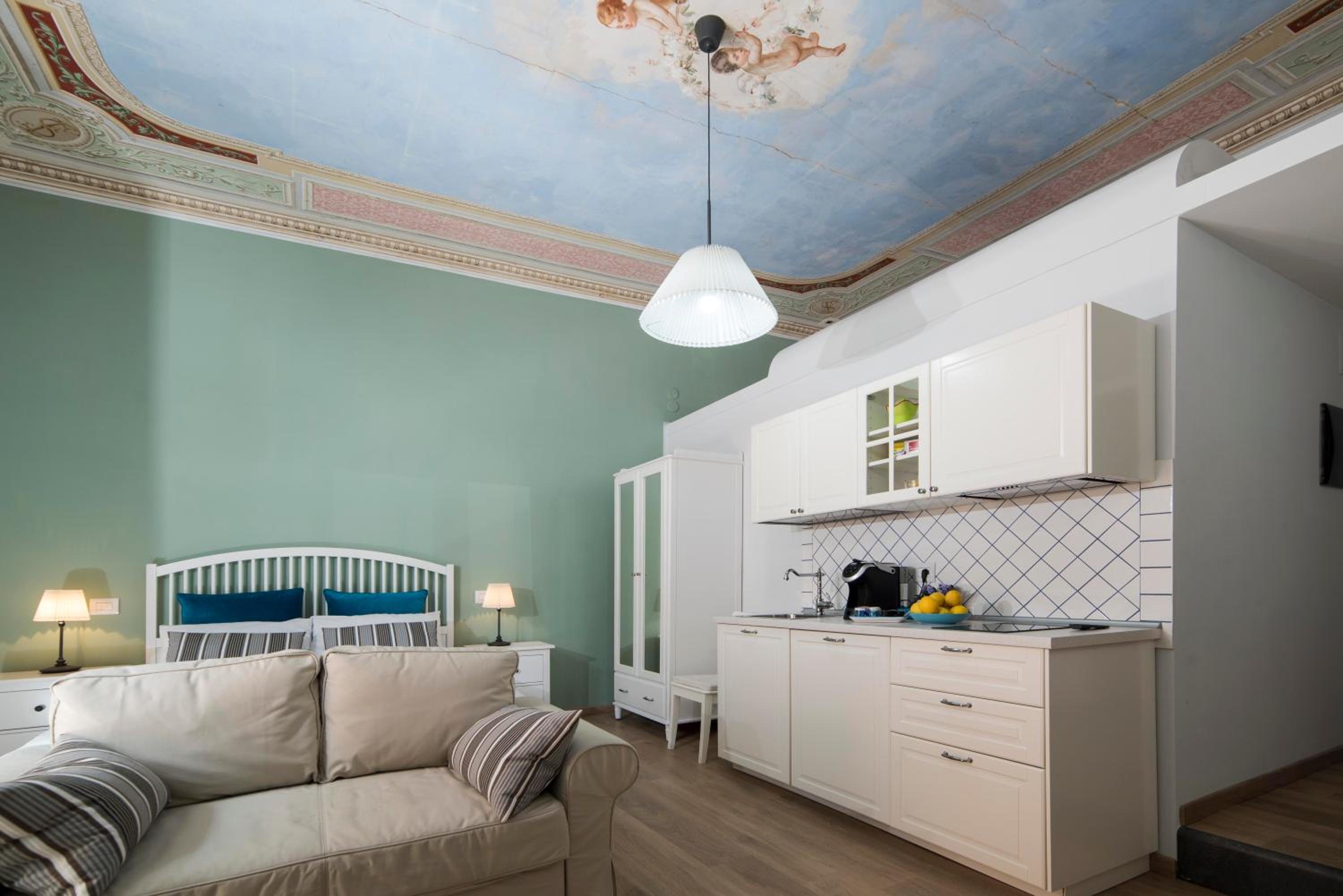 Studio Apartment photo 3