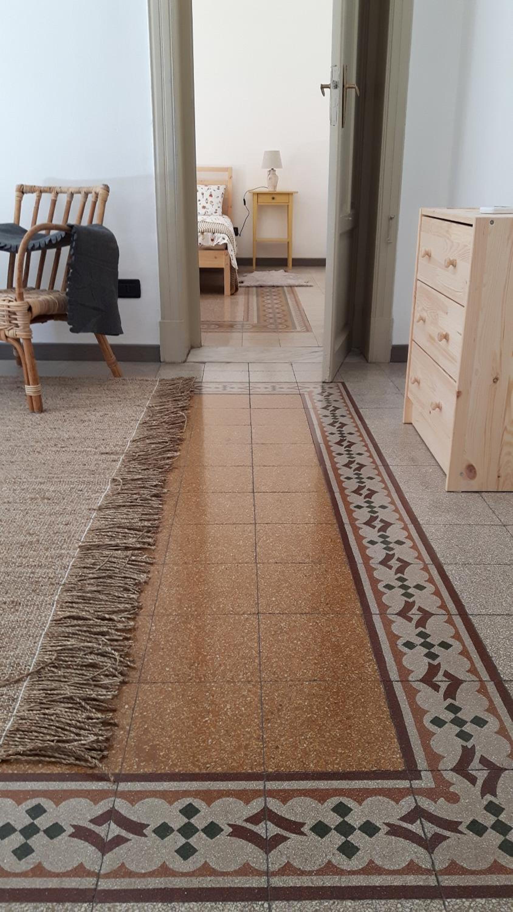 Apartment with Terrace - Photo 24