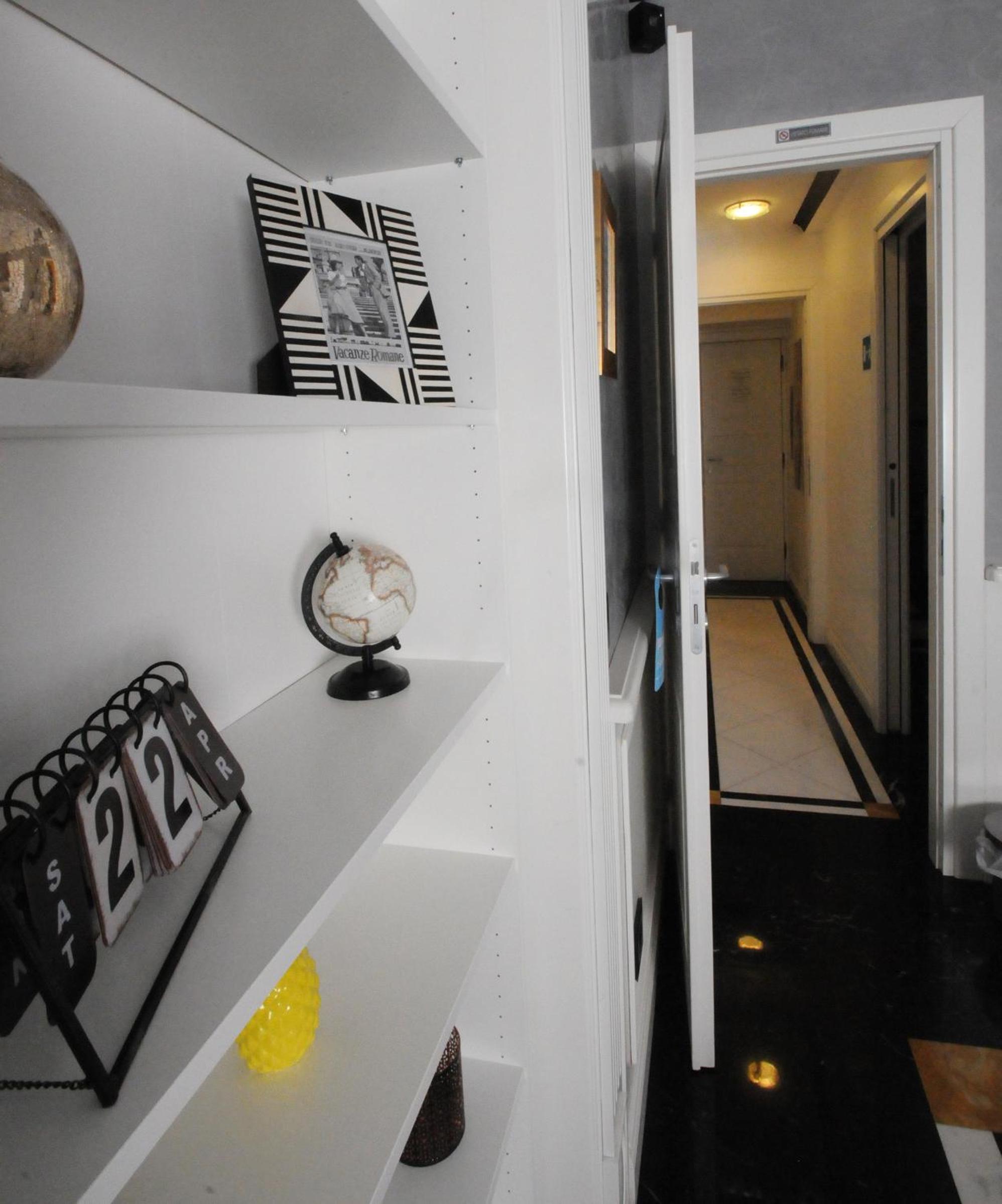 Two-Bedroom Apartment thumbnail 6