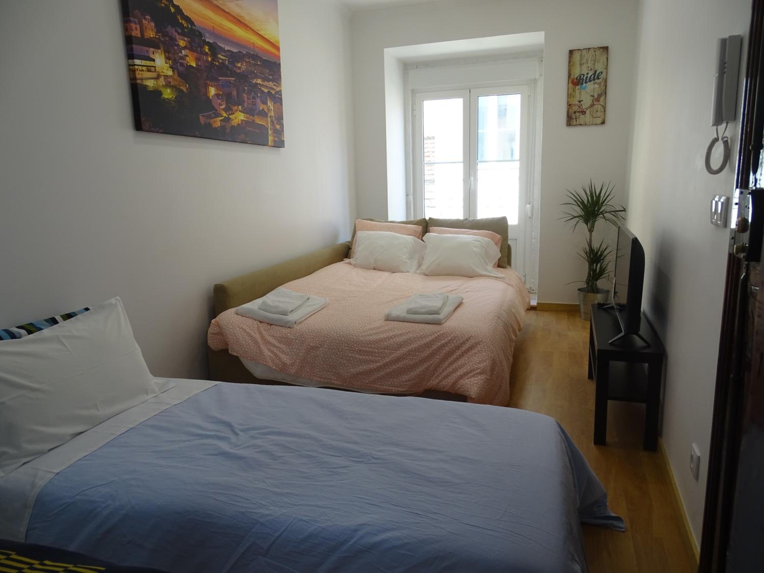 One-Bedroom Apartment - Photo 22