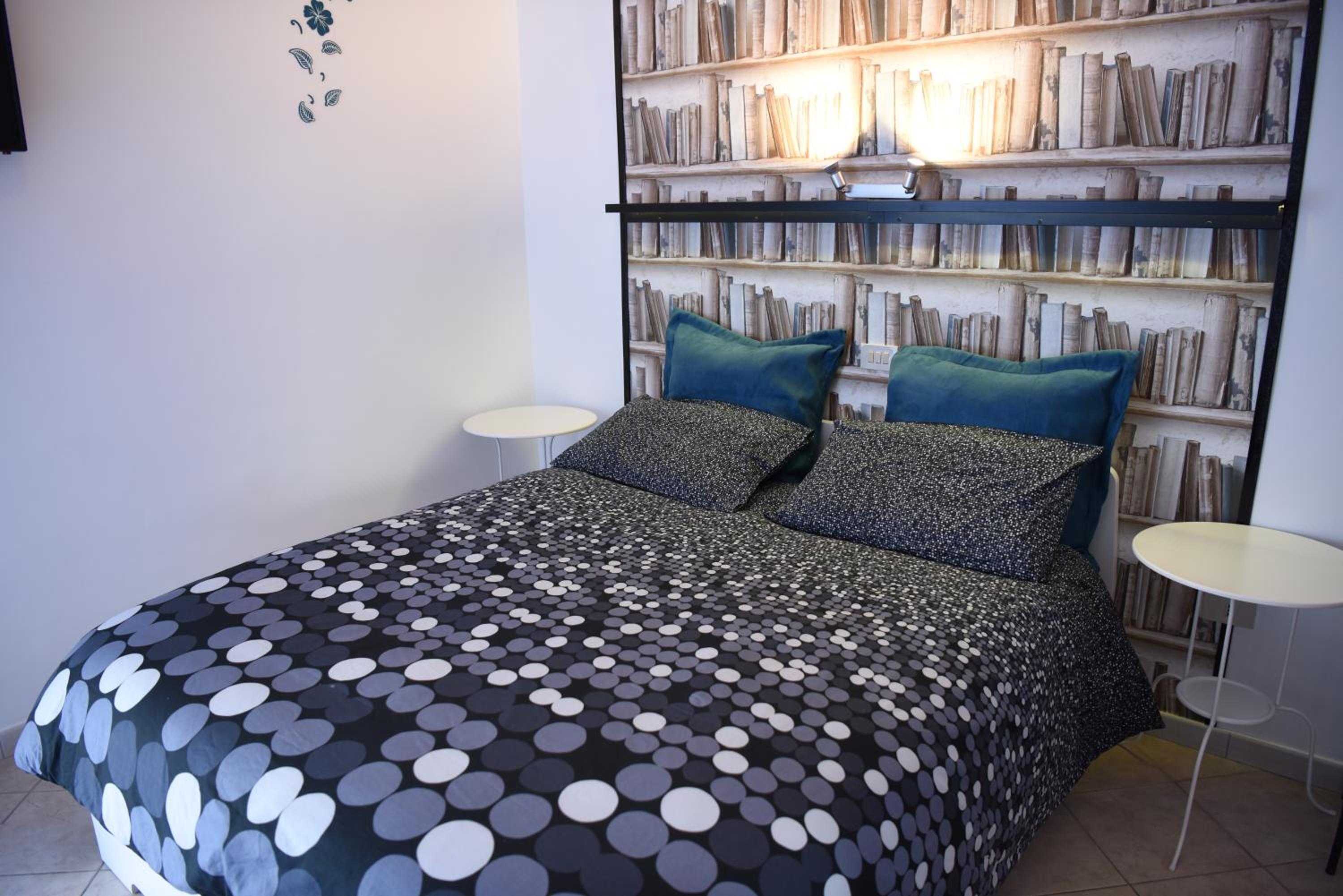 Deluxe Room - Photo 6