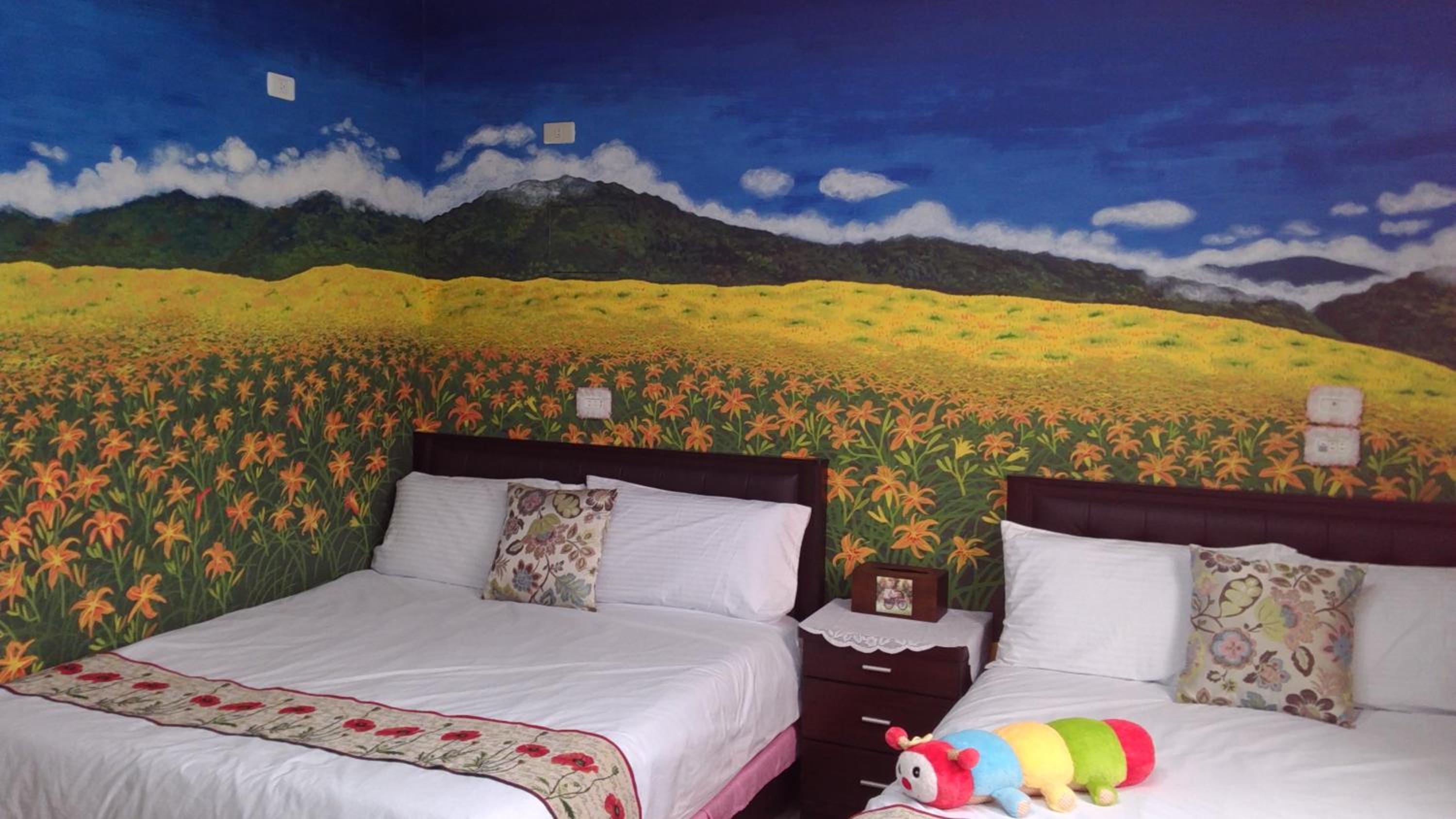 Quadruple Room with Private Bathroom photo 3