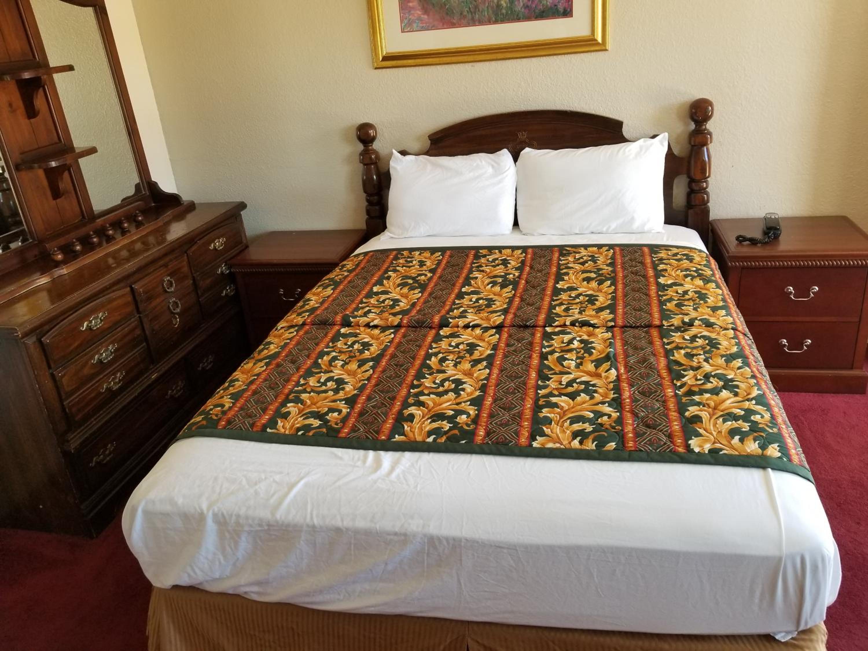 Queen Room - Photo 5