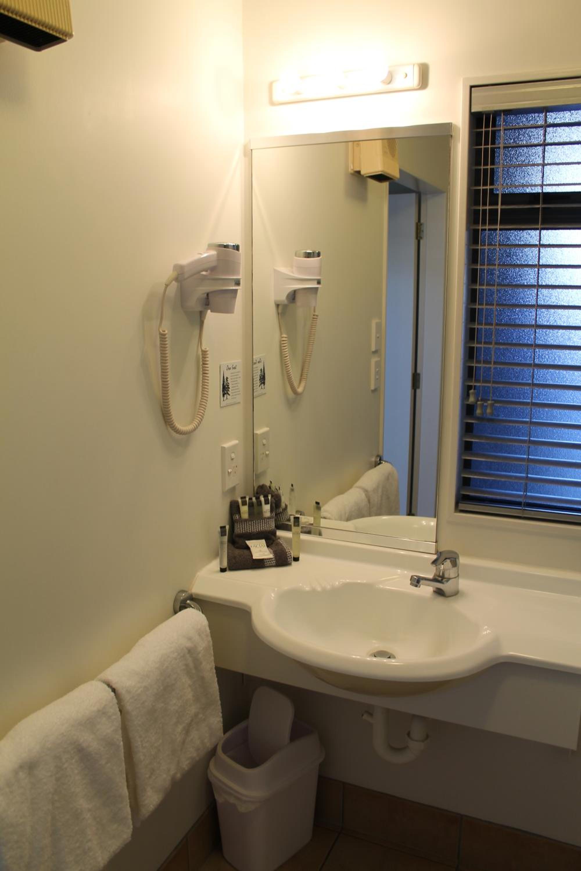 Queen Suite photo 2