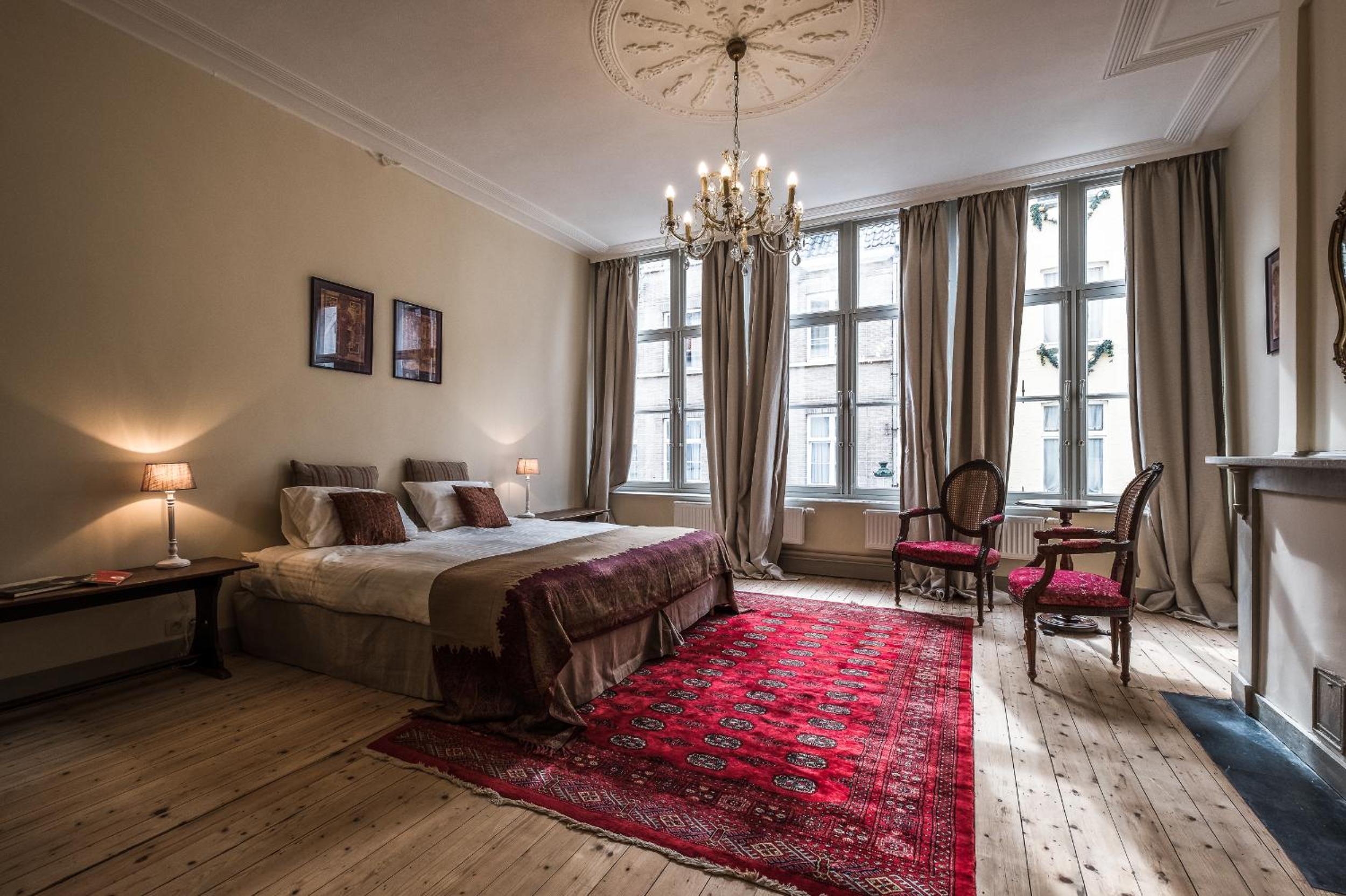 Deluxe Double or Twin Room with City View