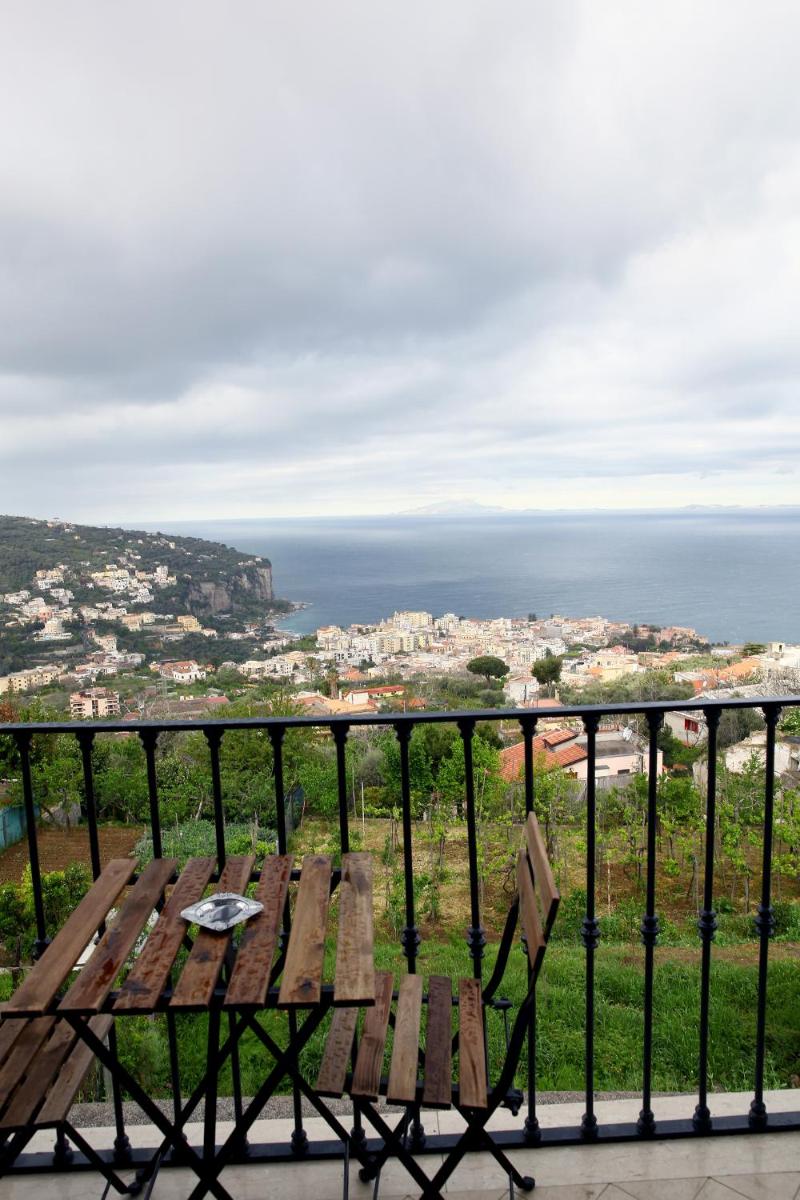 One-Bedroom Apartment with Sea View