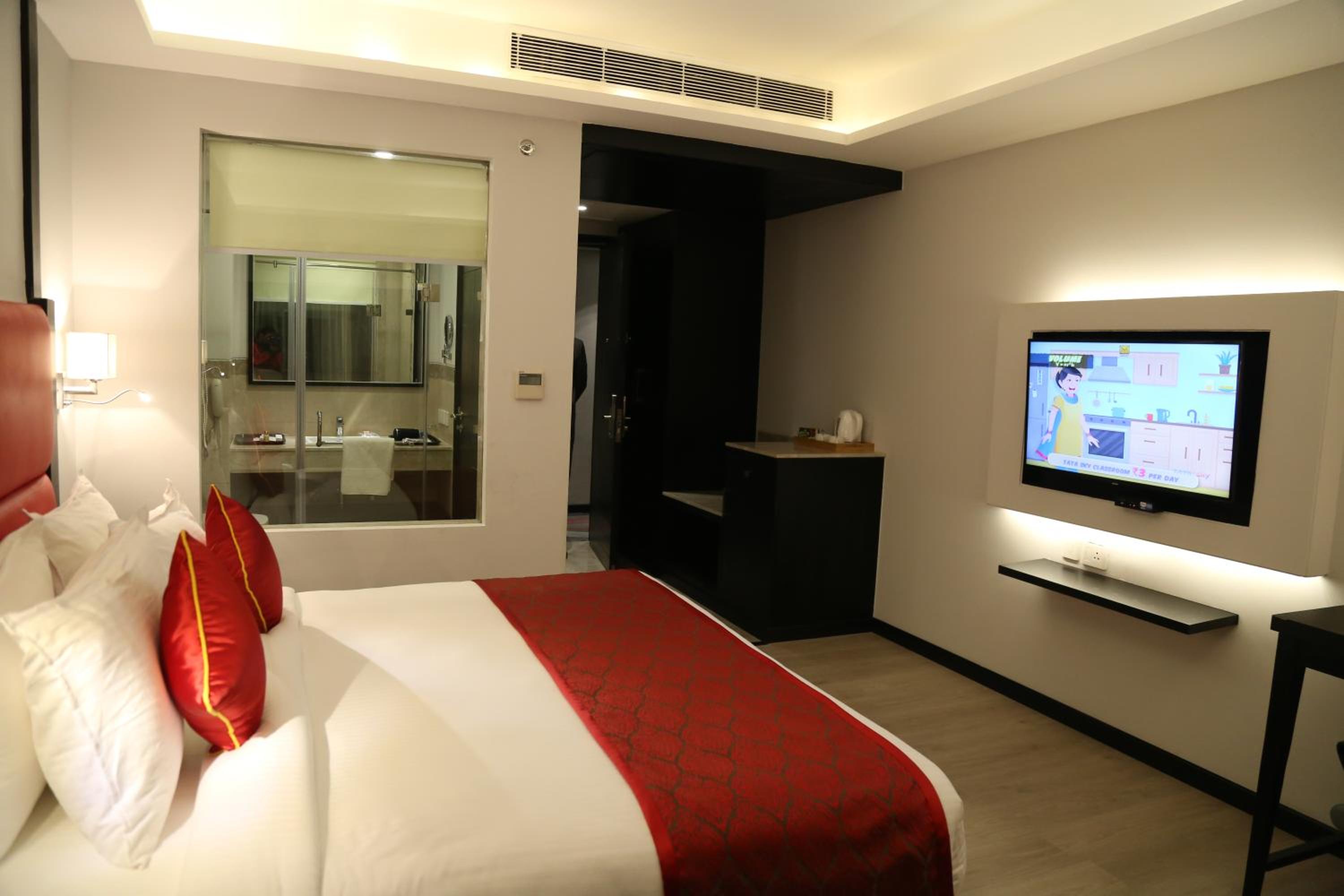 Deluxe King Non-Smoking Room - Book & Unlock Exclusive Deals