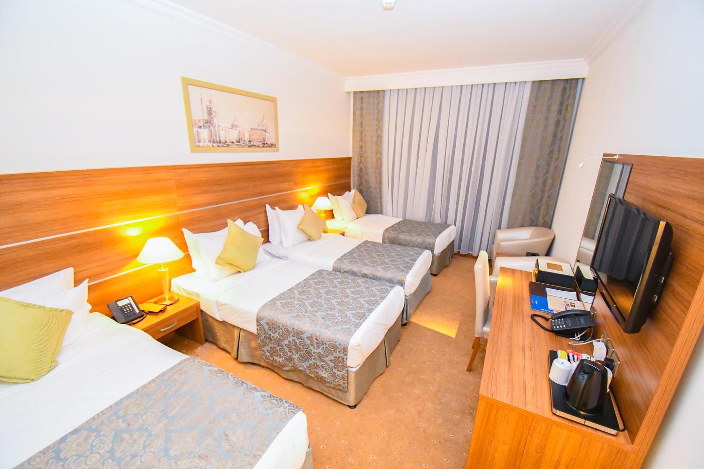 Quadruple Room - Photo 2