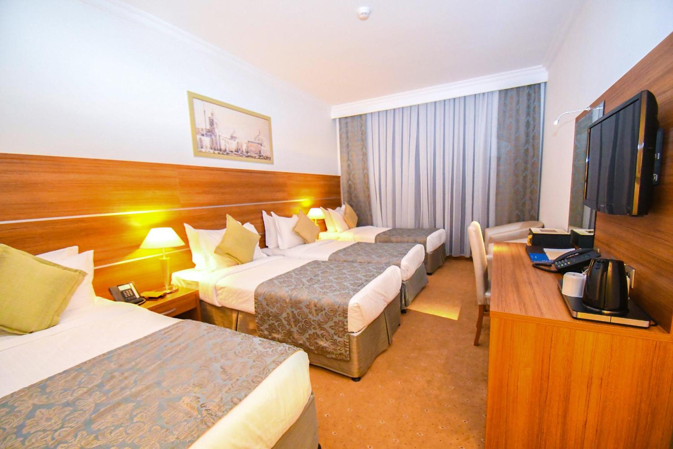 Quadruple Room - Photo 3