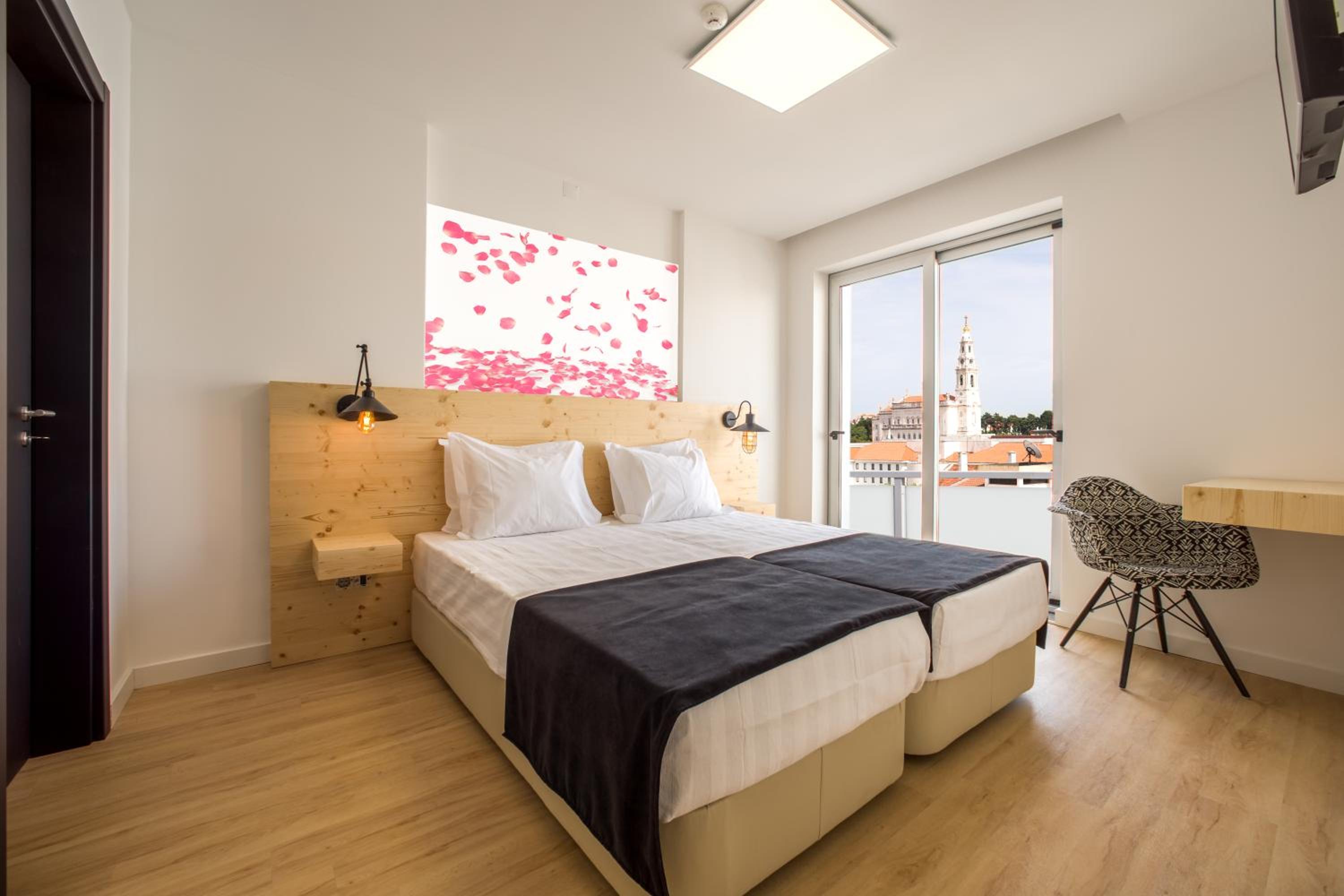 Standard Double or Twin Room with Balcony and view photo 1