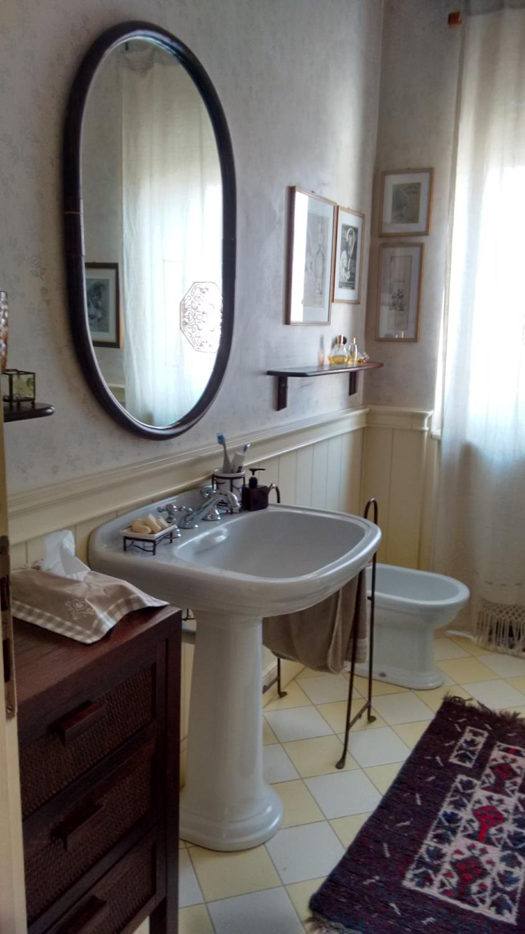 Large Double Room photo 3