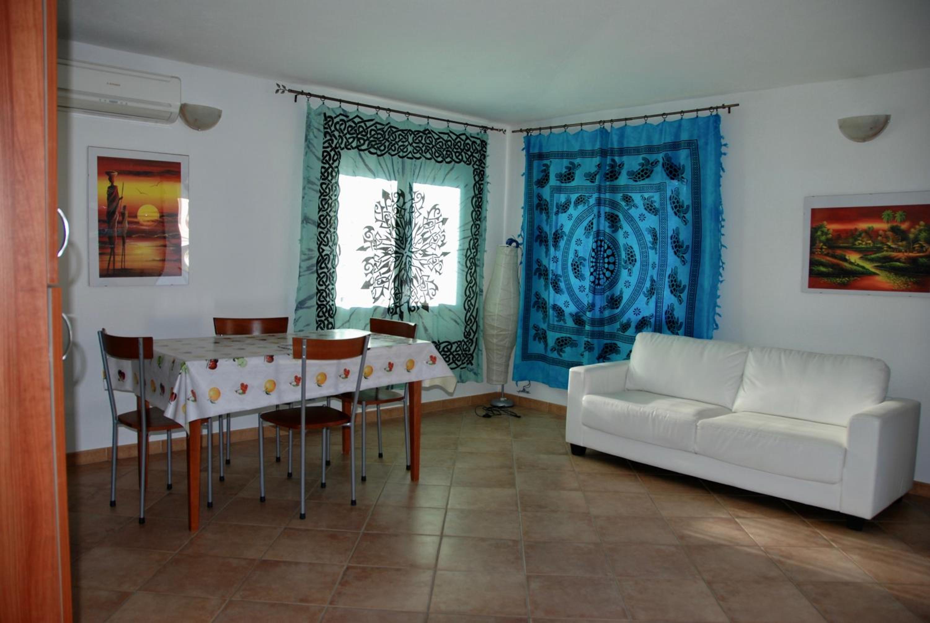 Two-Bedroom Apartment (6 Adults)