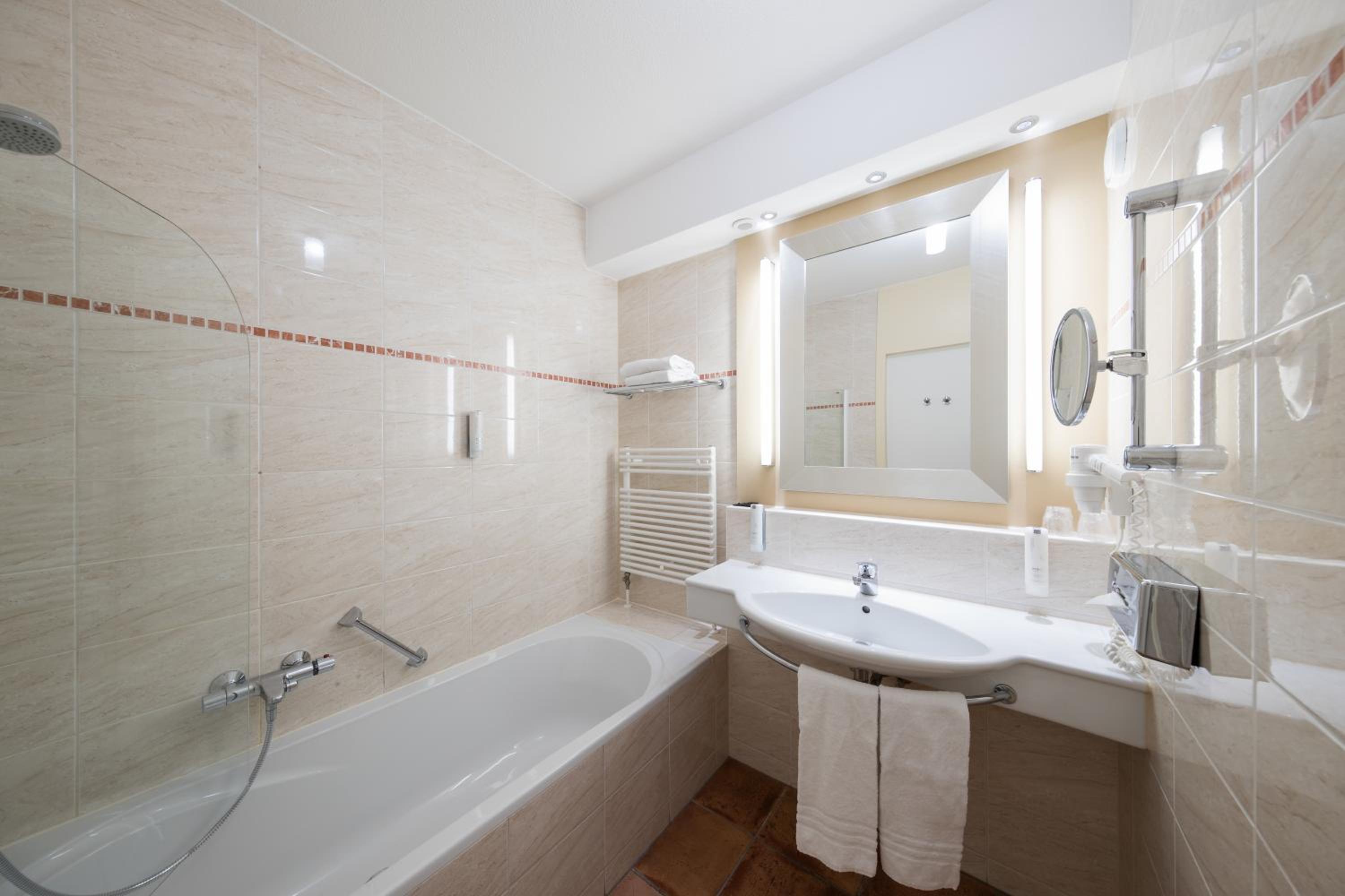 Standard Double Room - Photo 3
