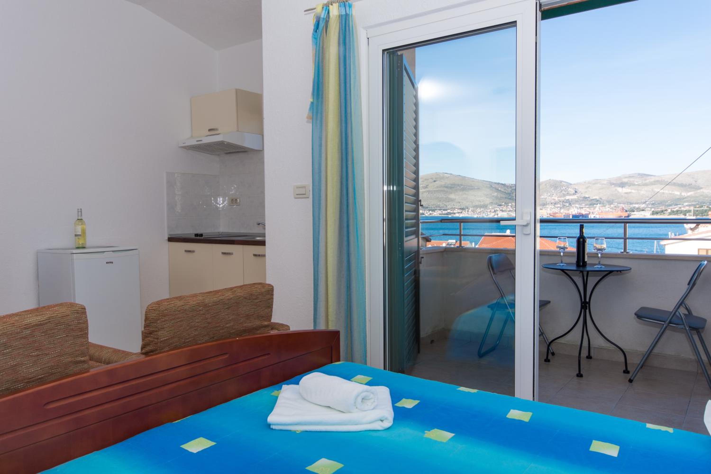 Studio with Sea View