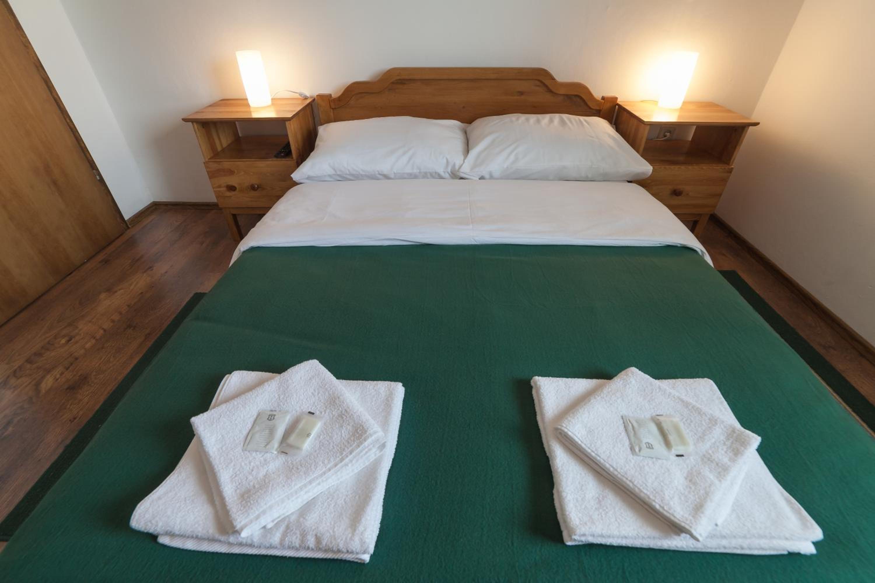 Deluxe Queen Room