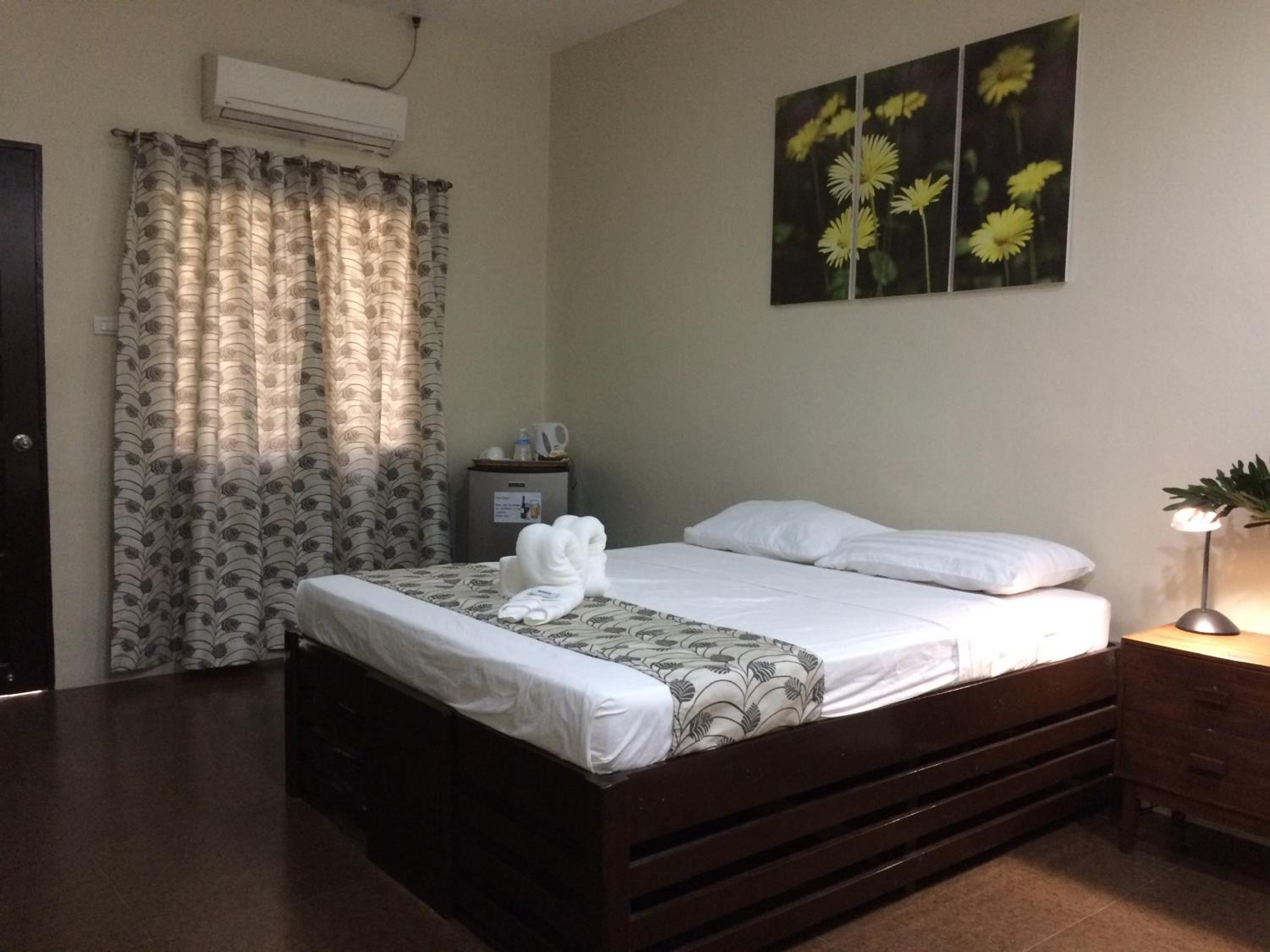 Economy Double Room photo 2