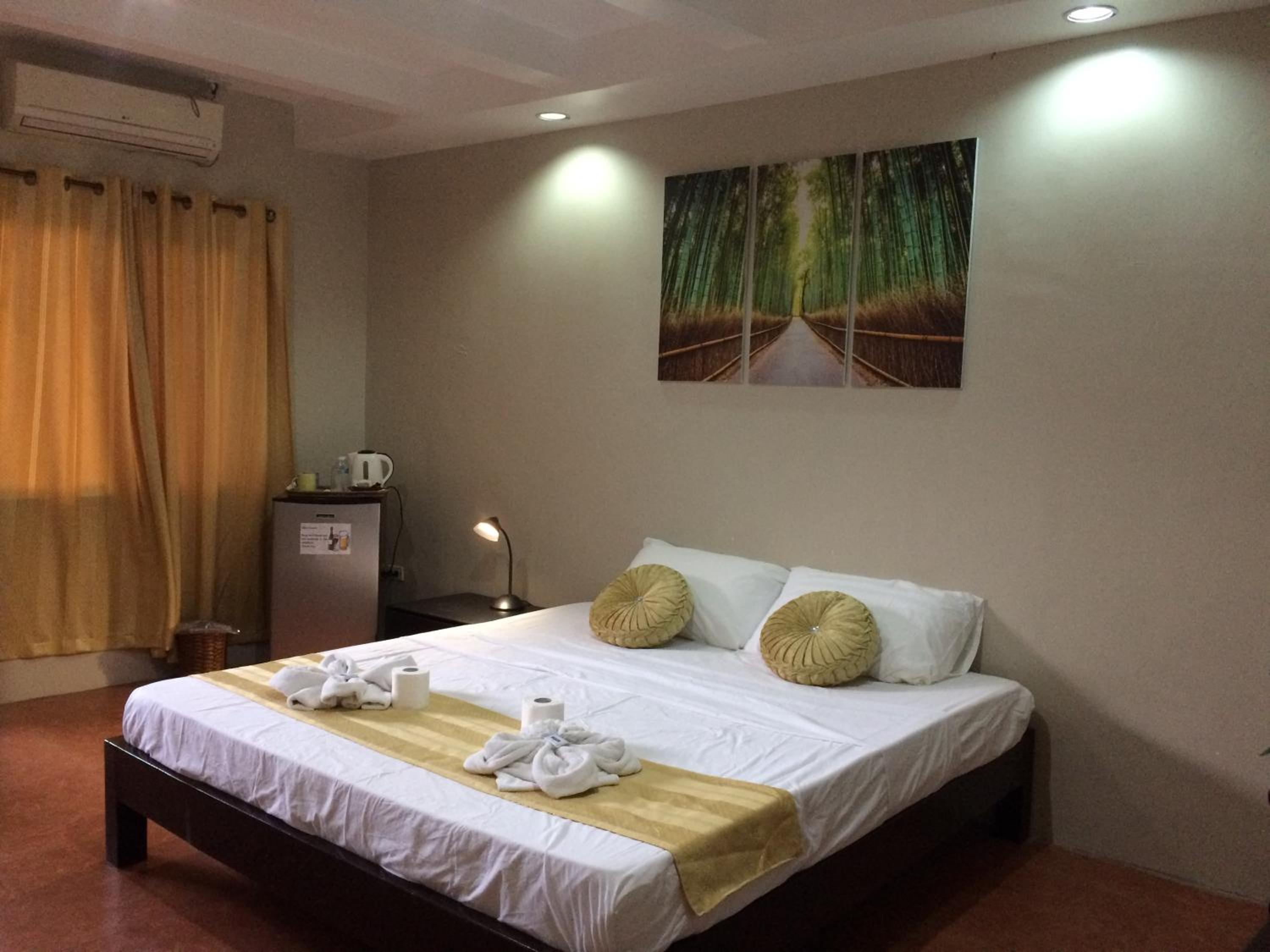 Deluxe King Room photo 3