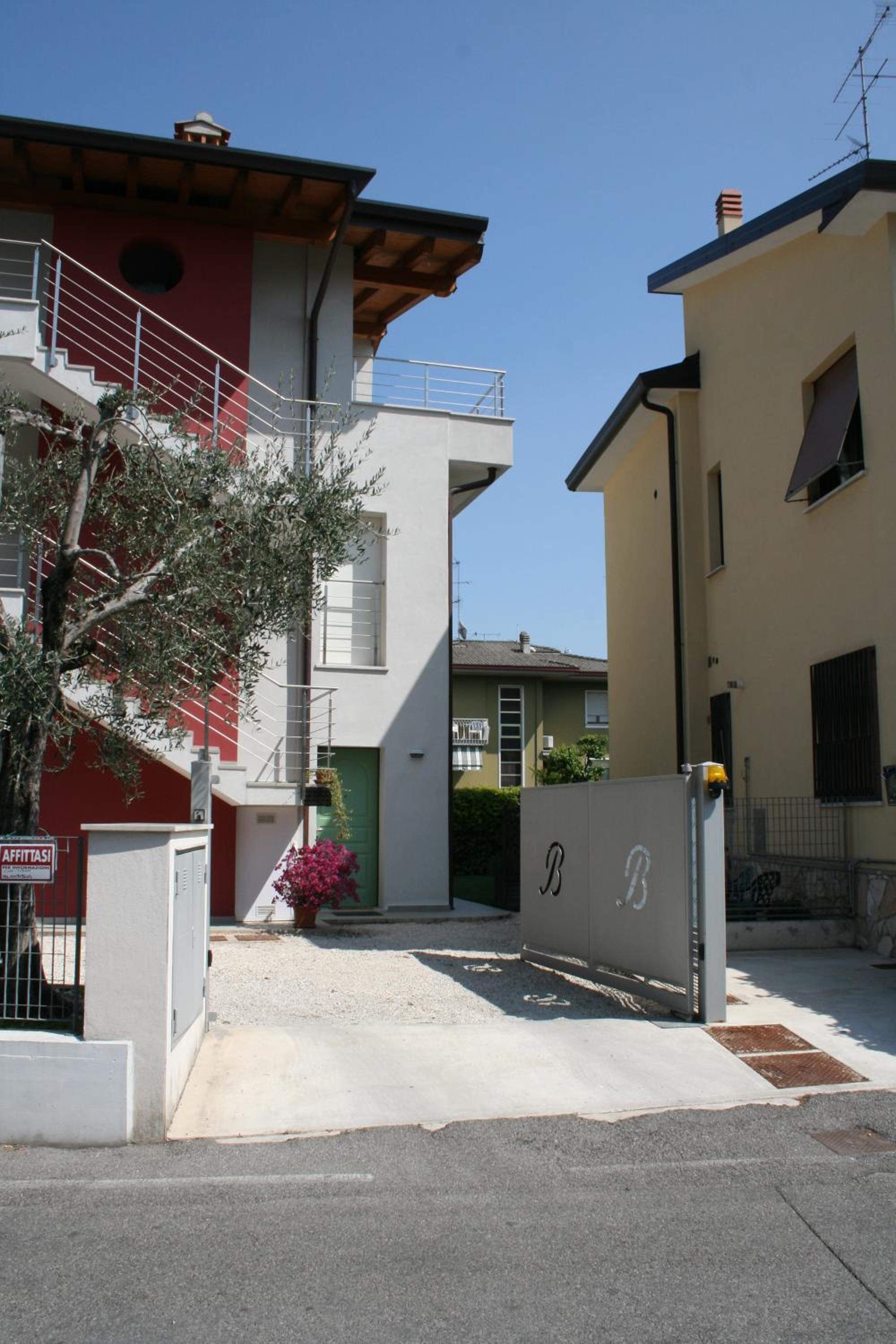 Apartment - Ground Floor photo 2