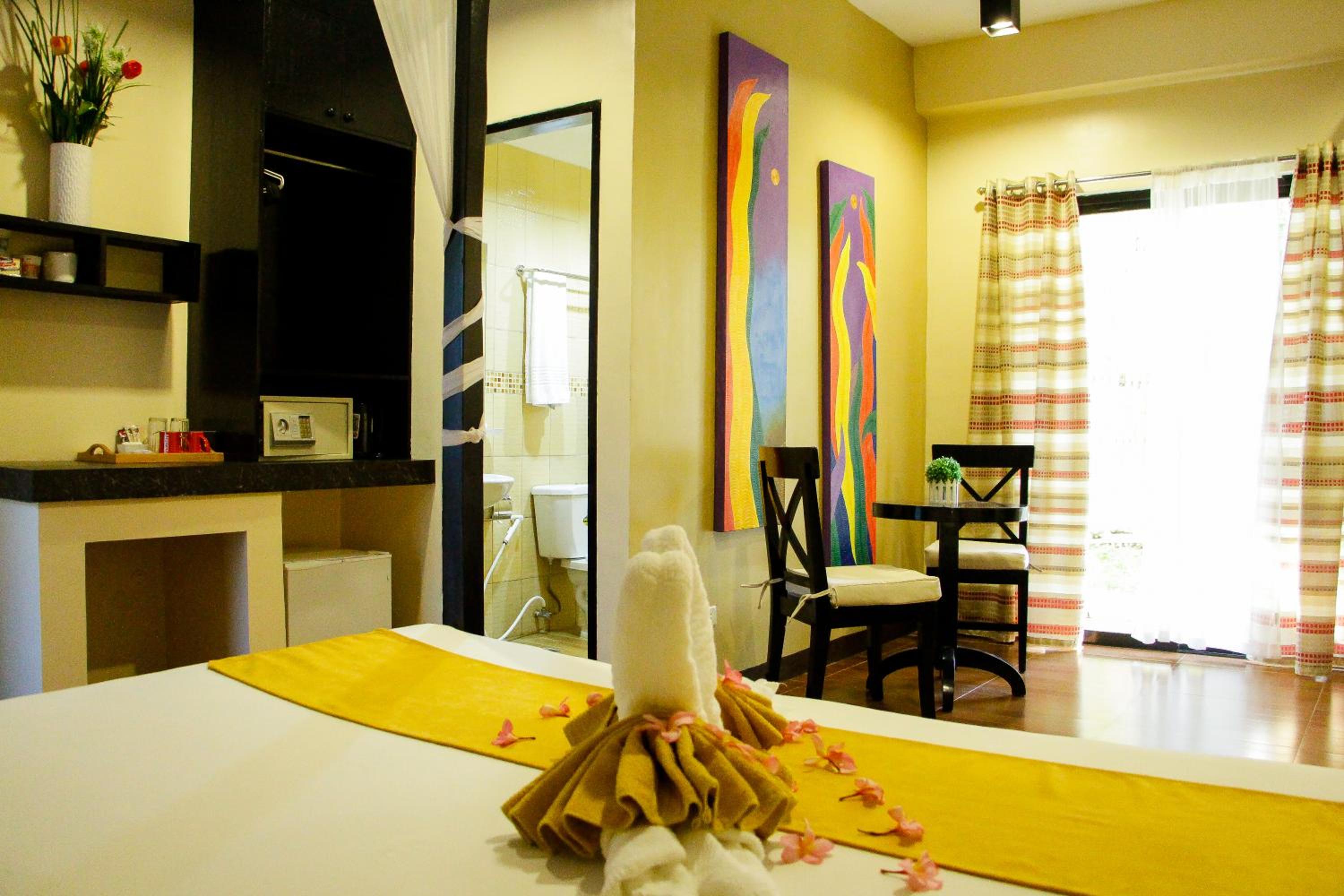 Deluxe Double Room with Garden - Photo 5