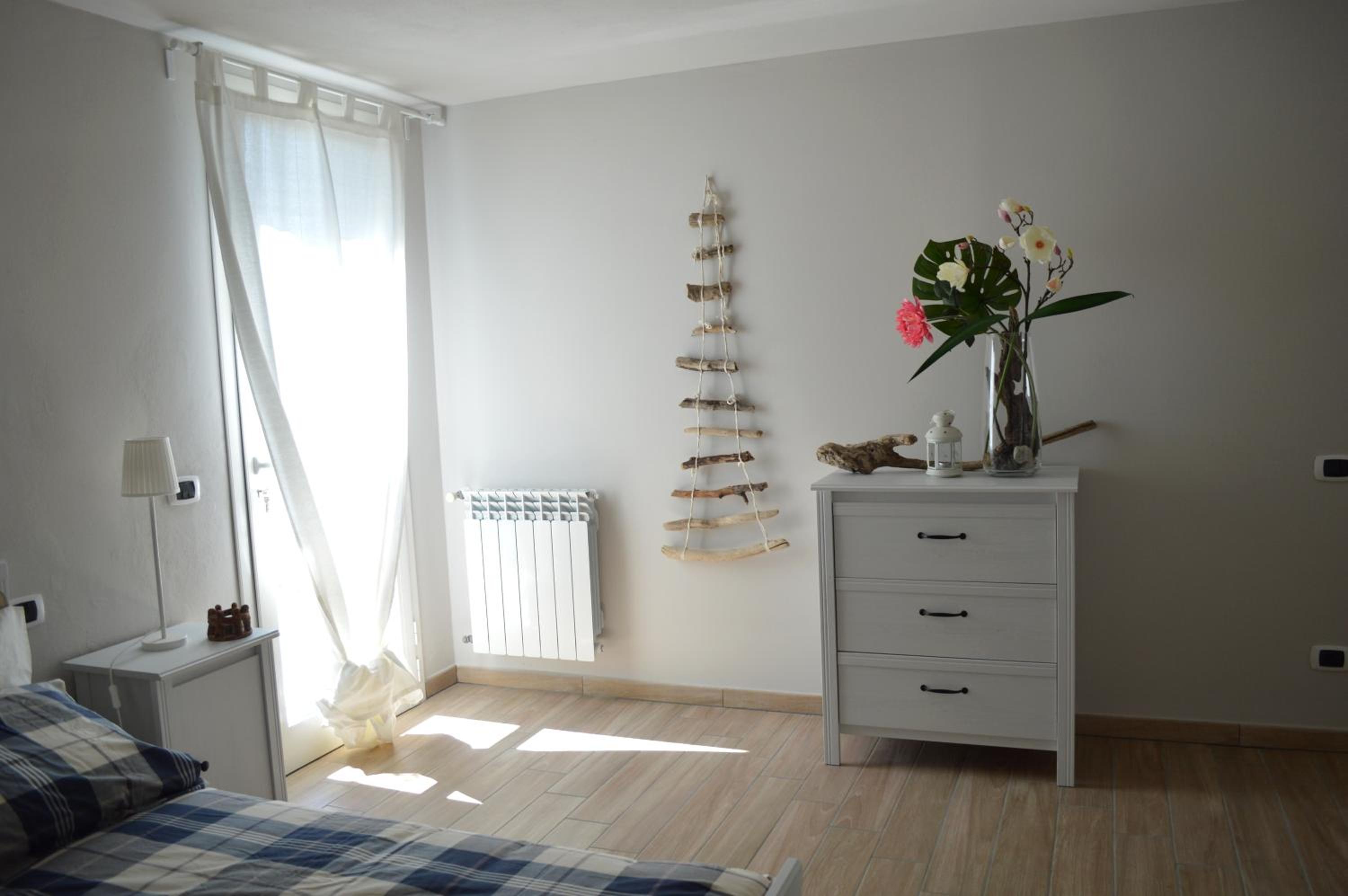 One-Bedroom House photo 1