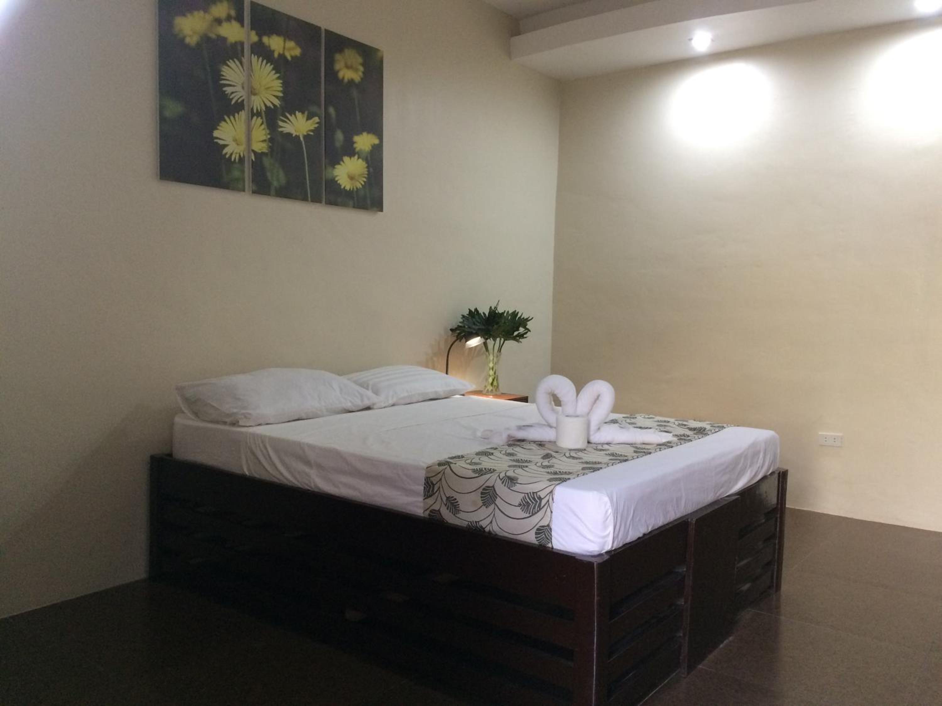 Economy Double Room photo 1