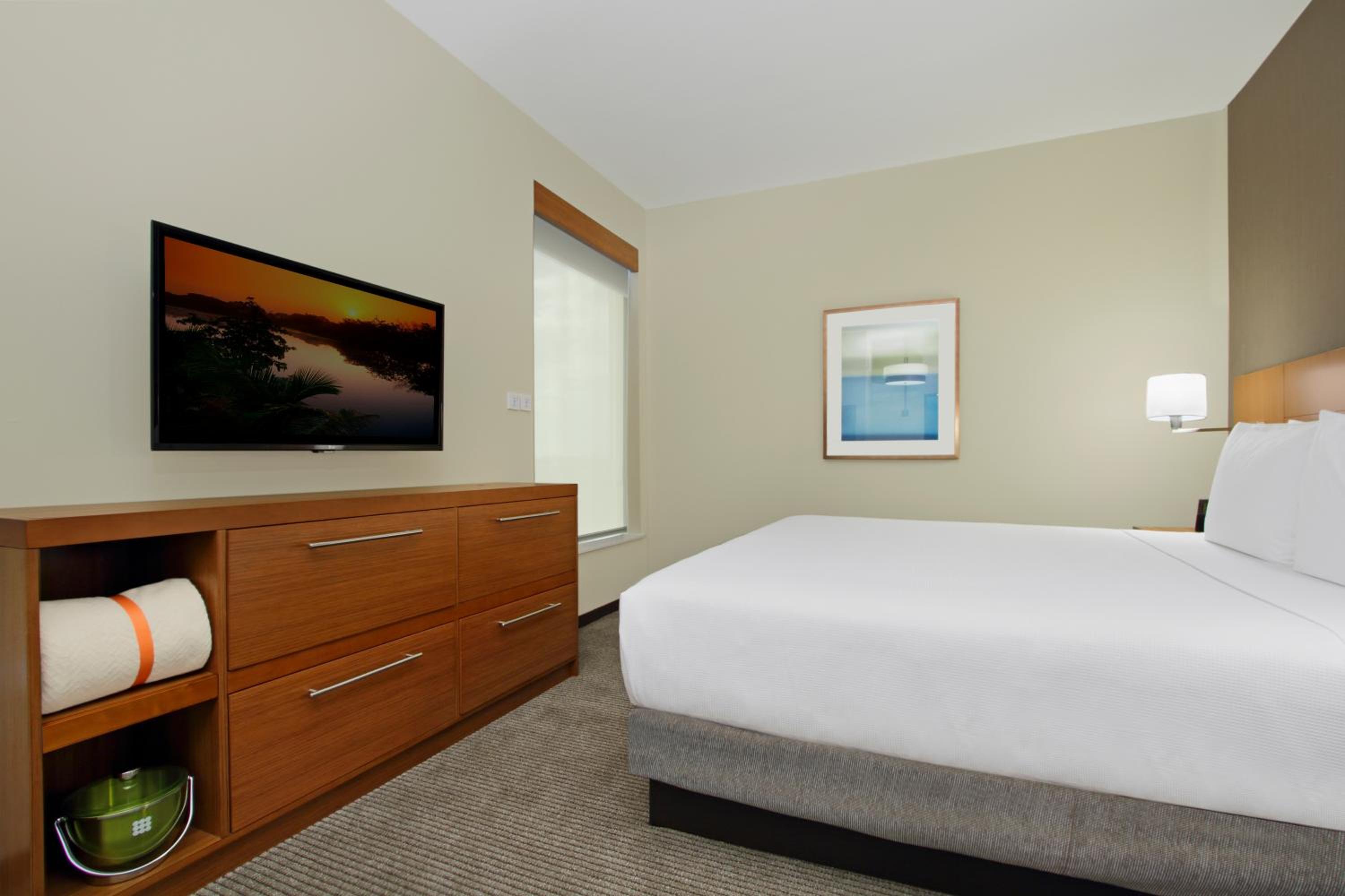 King Room with Sofa Bed photo 1