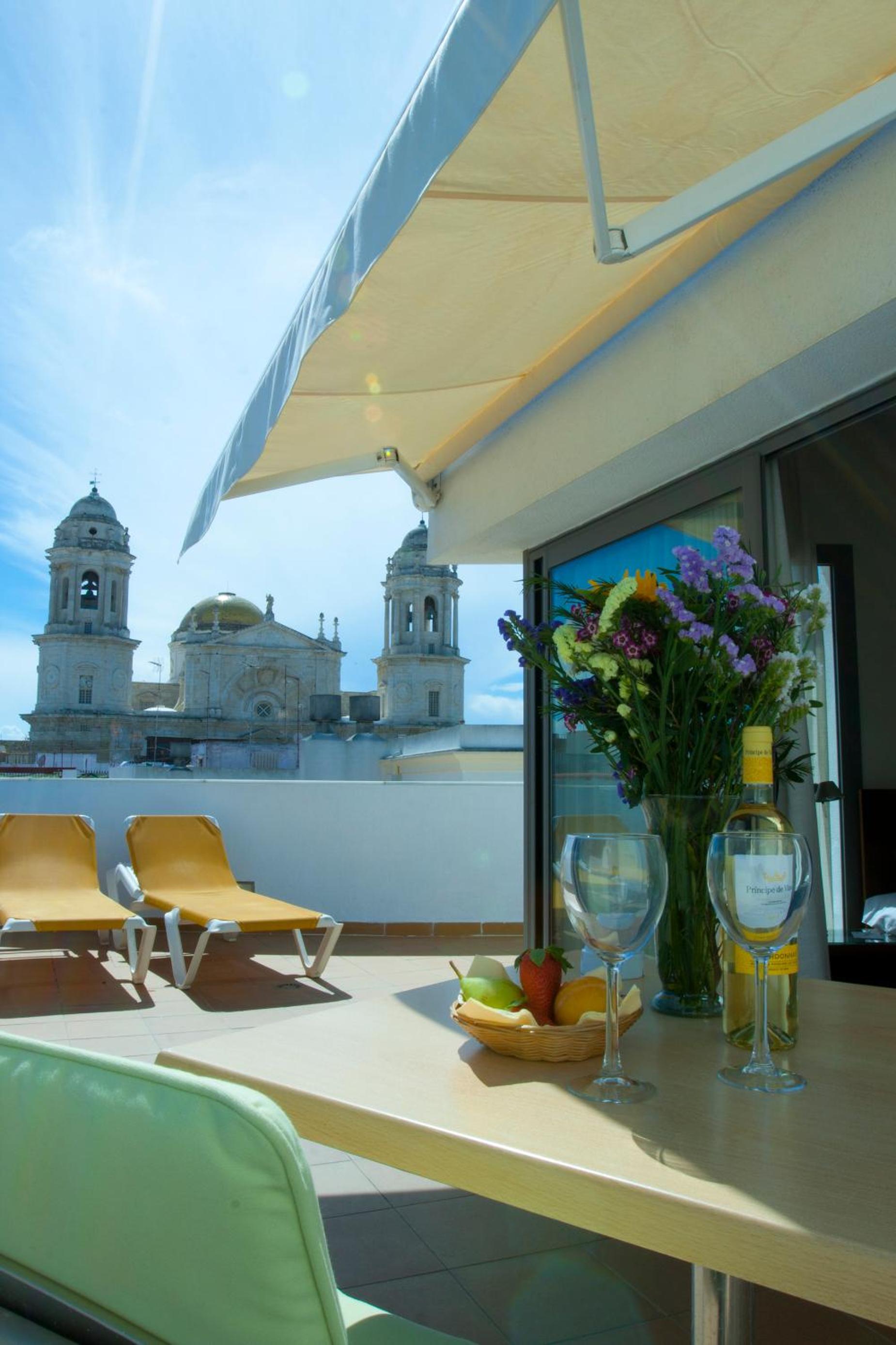 Superior Double Room with Private Terrace - Photo 12