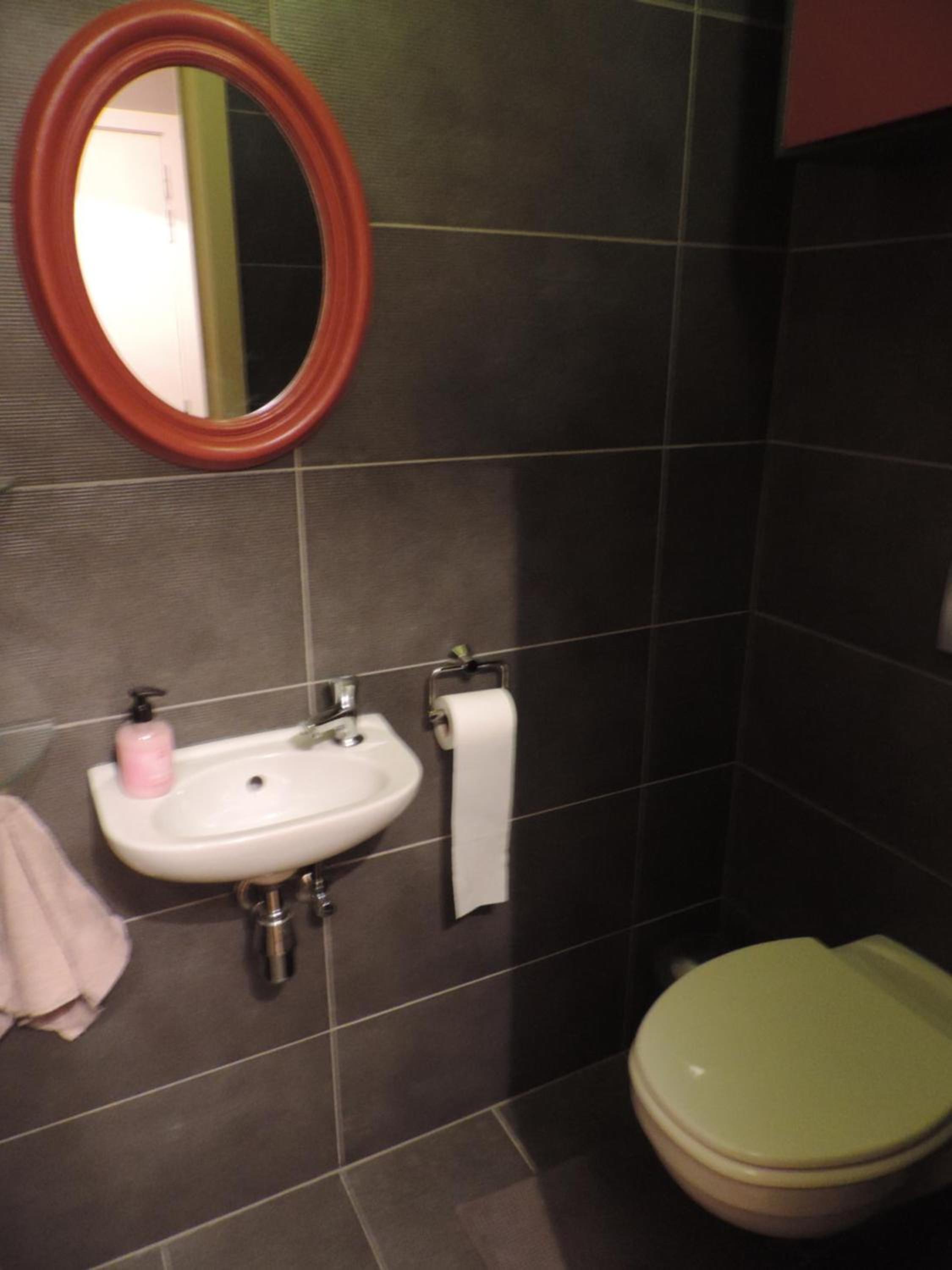 One-Bedroom Apartment - Photo 23