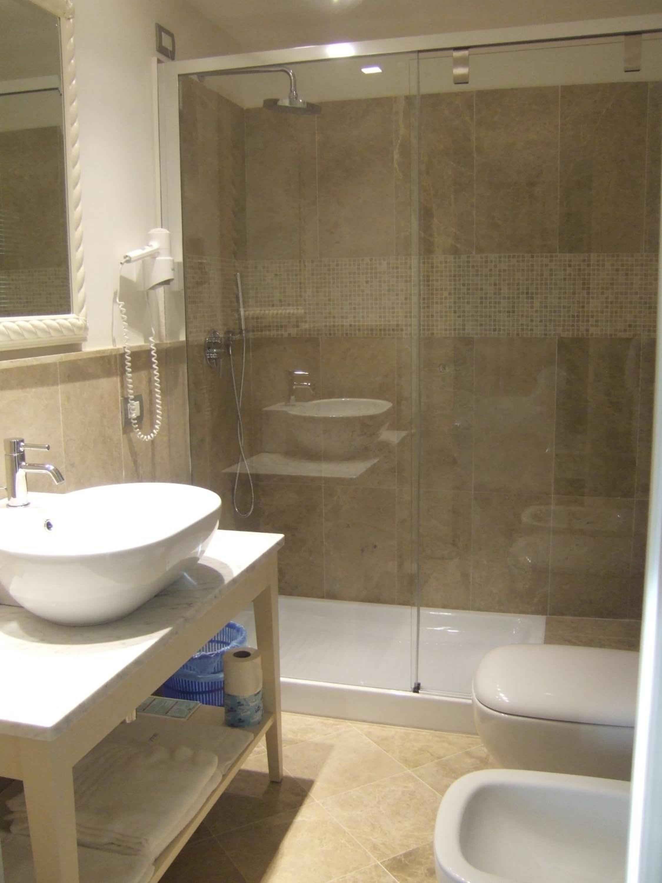 Quadruple Room with Private Balcony photo 2