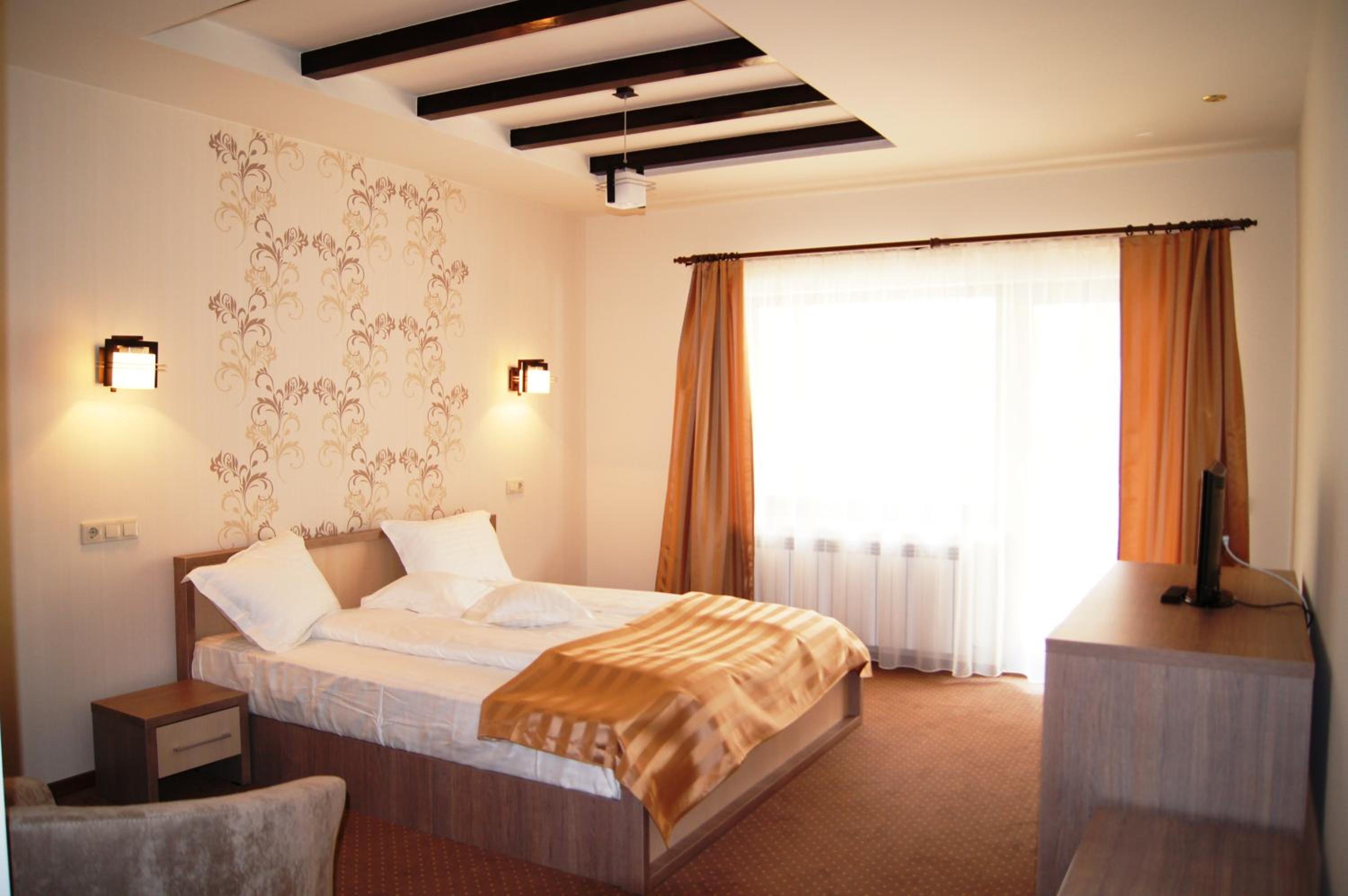 Double Room - Photo 6
