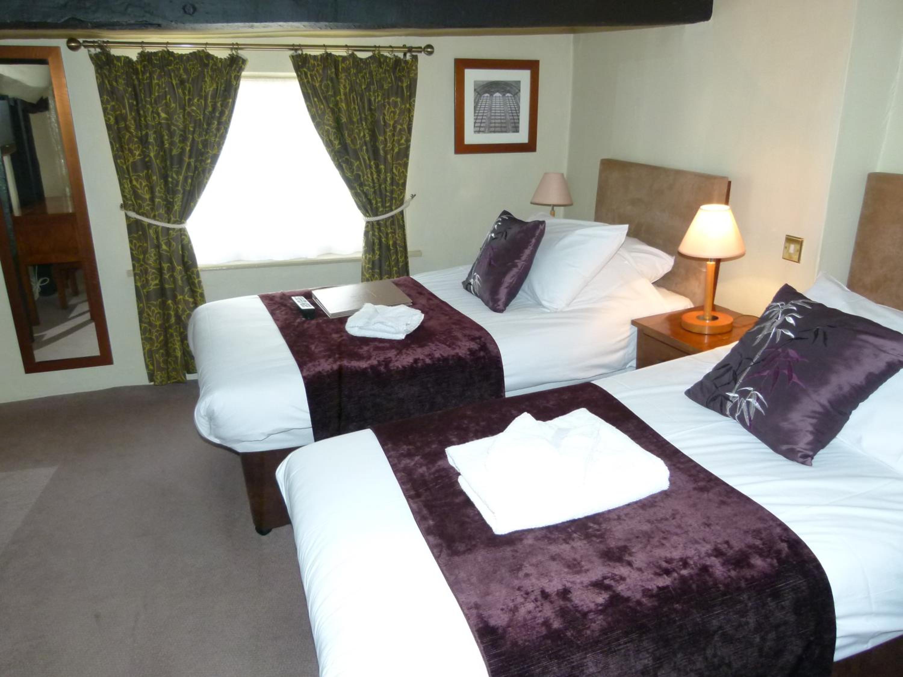 Standard Twin Room