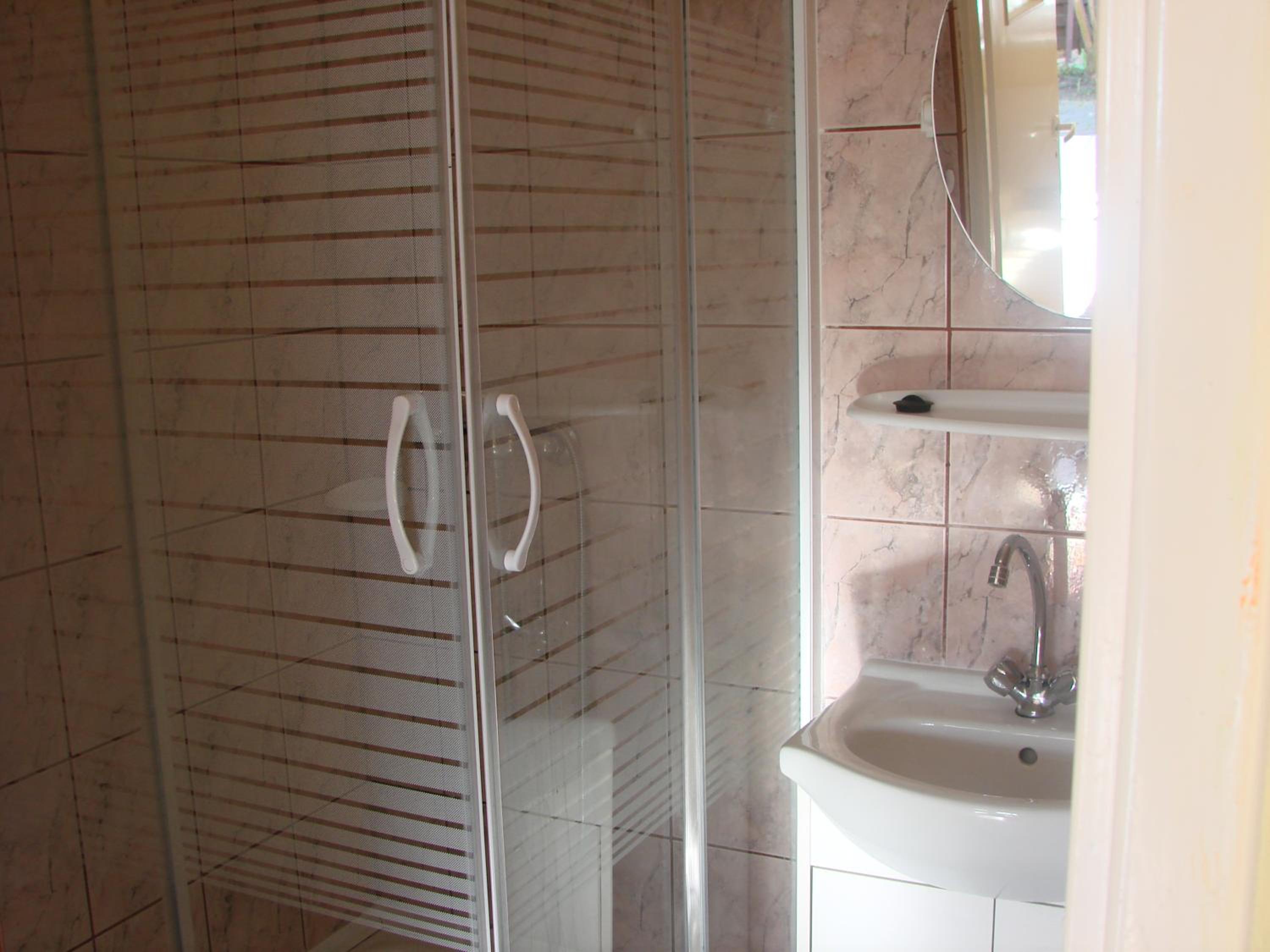 Budget Double Room with Terrace - Photo 2