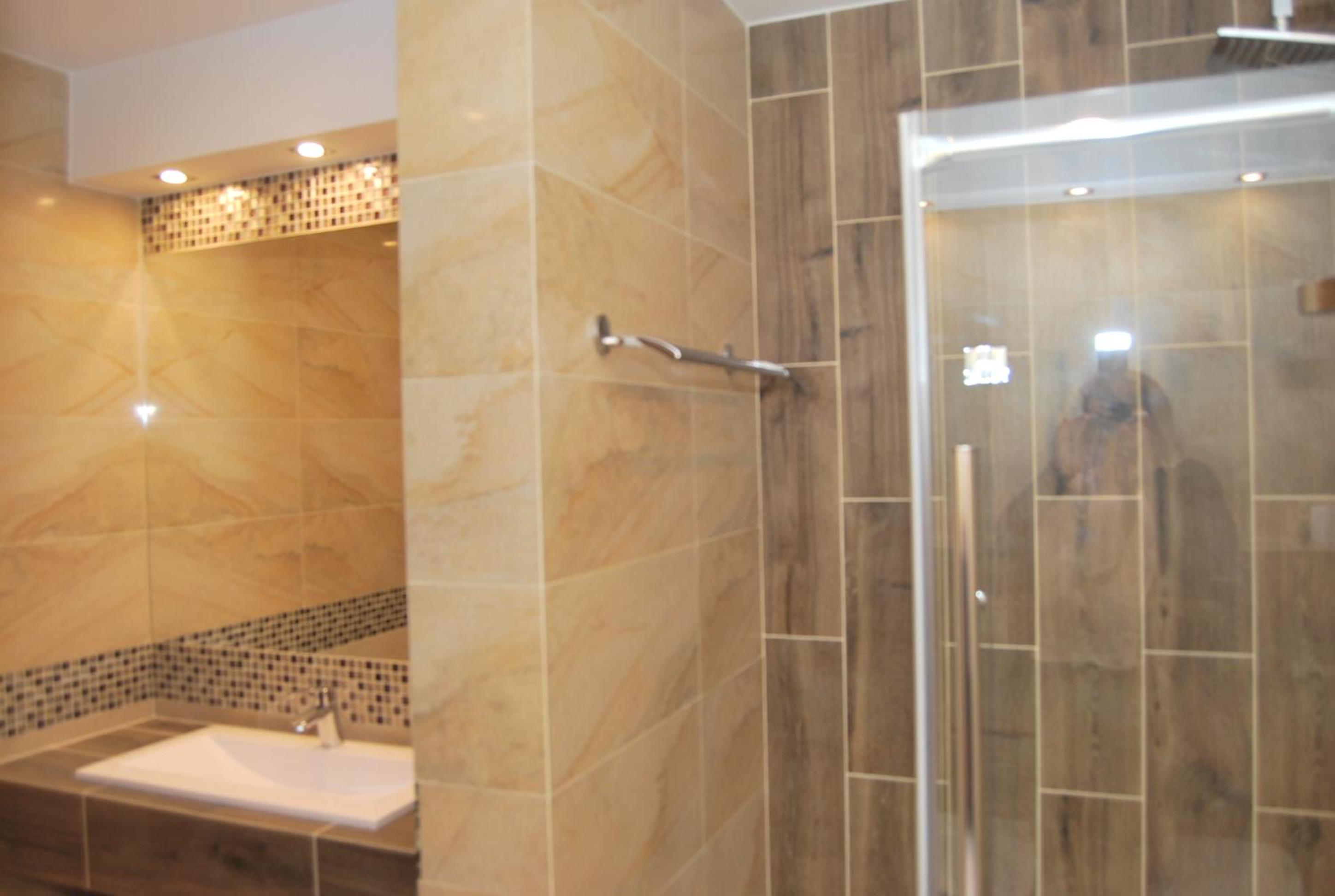 Superior Suite - Photo 4