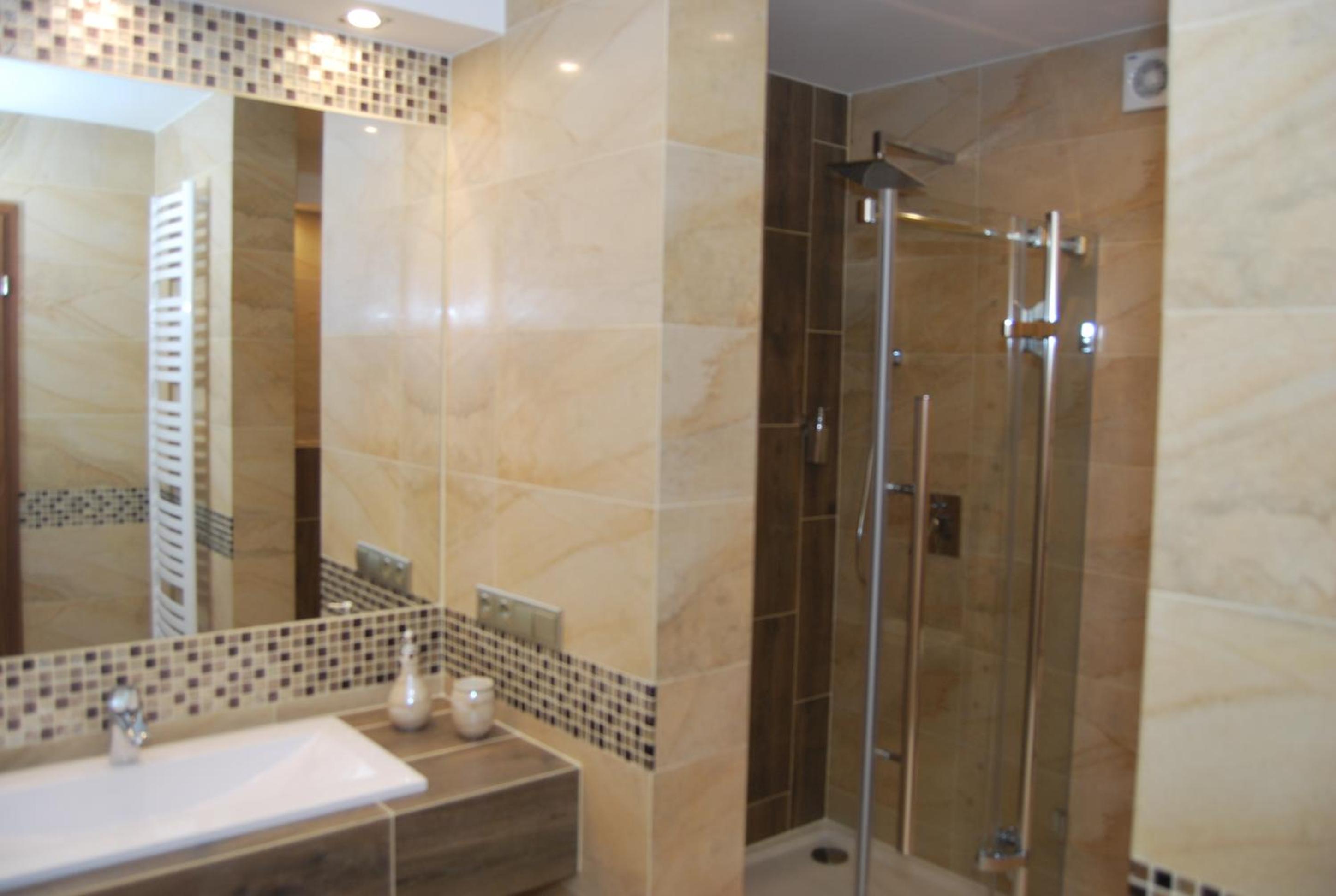 Superior Suite - Photo 3