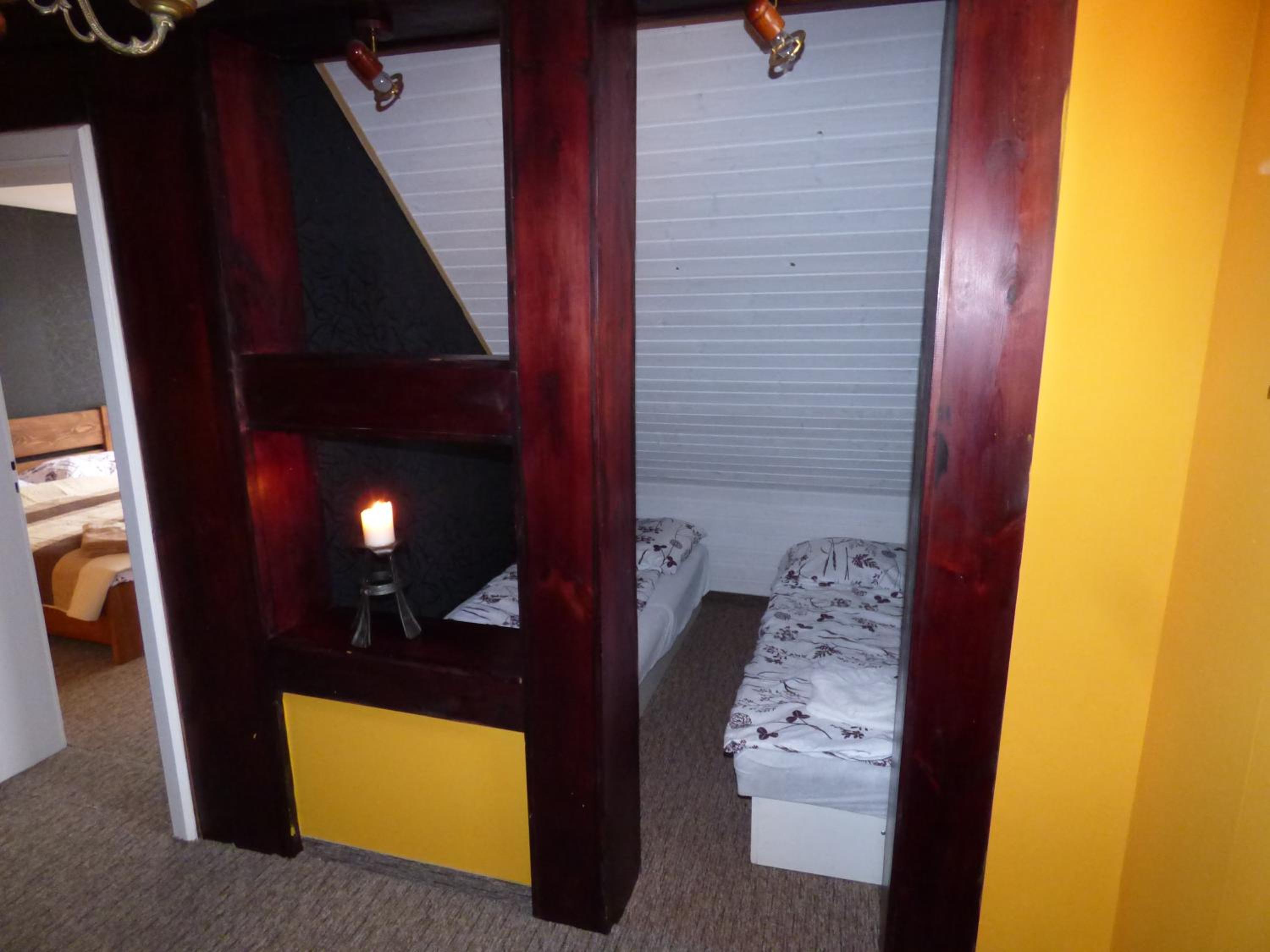 Quadruple Room with Private Bathroom photo 1