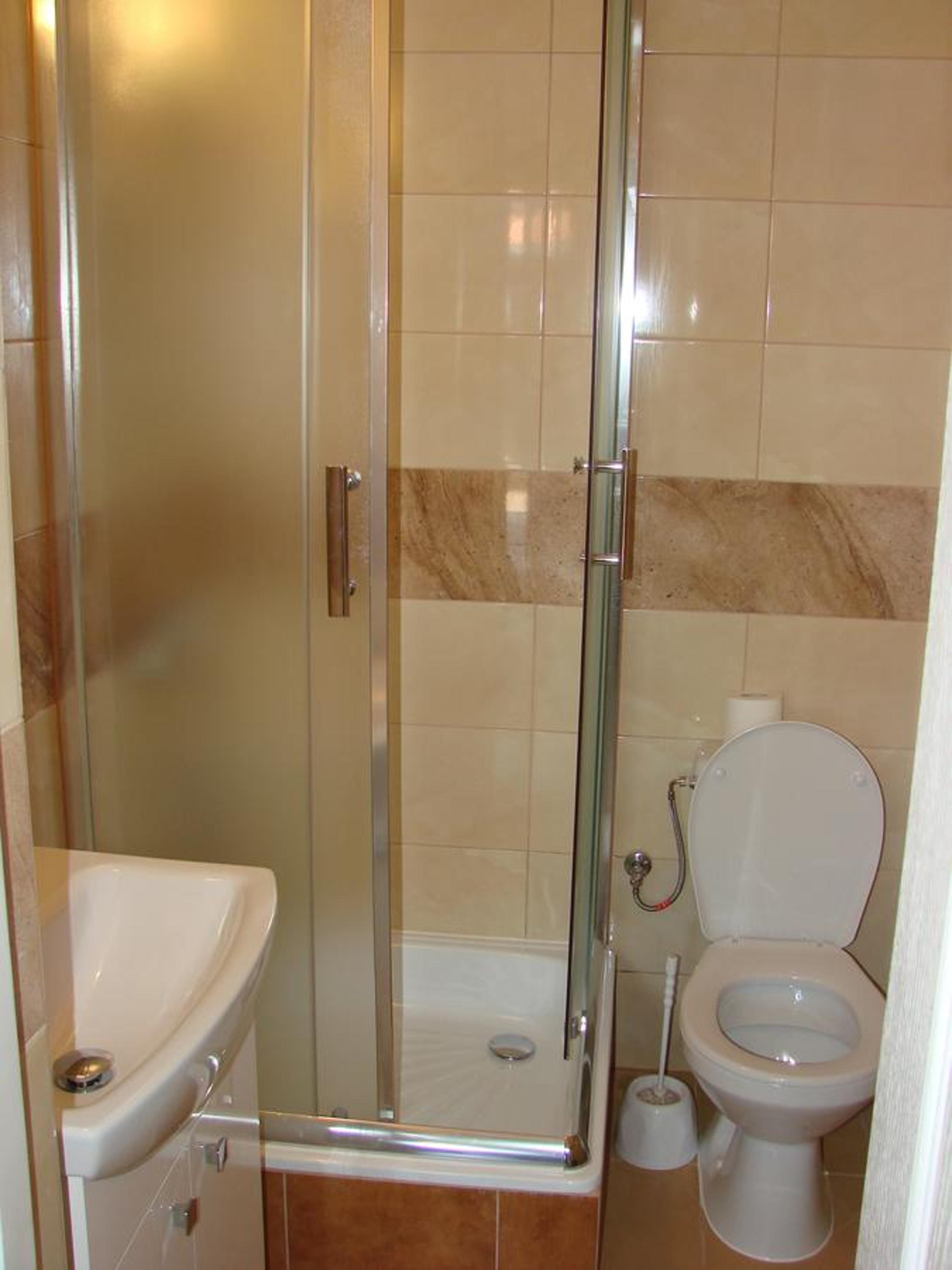 Budget Double Room with Terrace - Photo 3